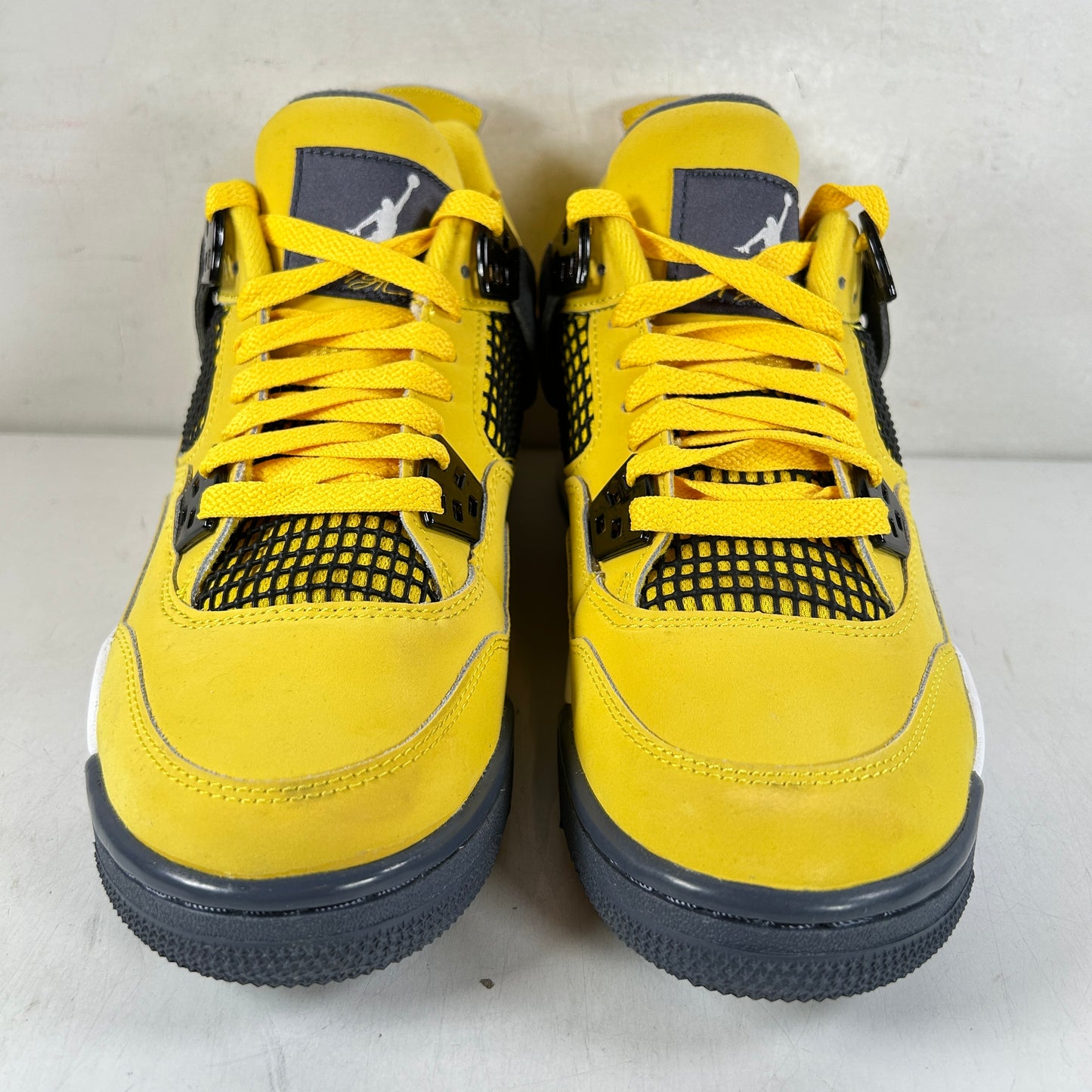 408452 700 Jordan 4 Retro Lightning (GS) [USED] - 5.5 Y (VNDS)