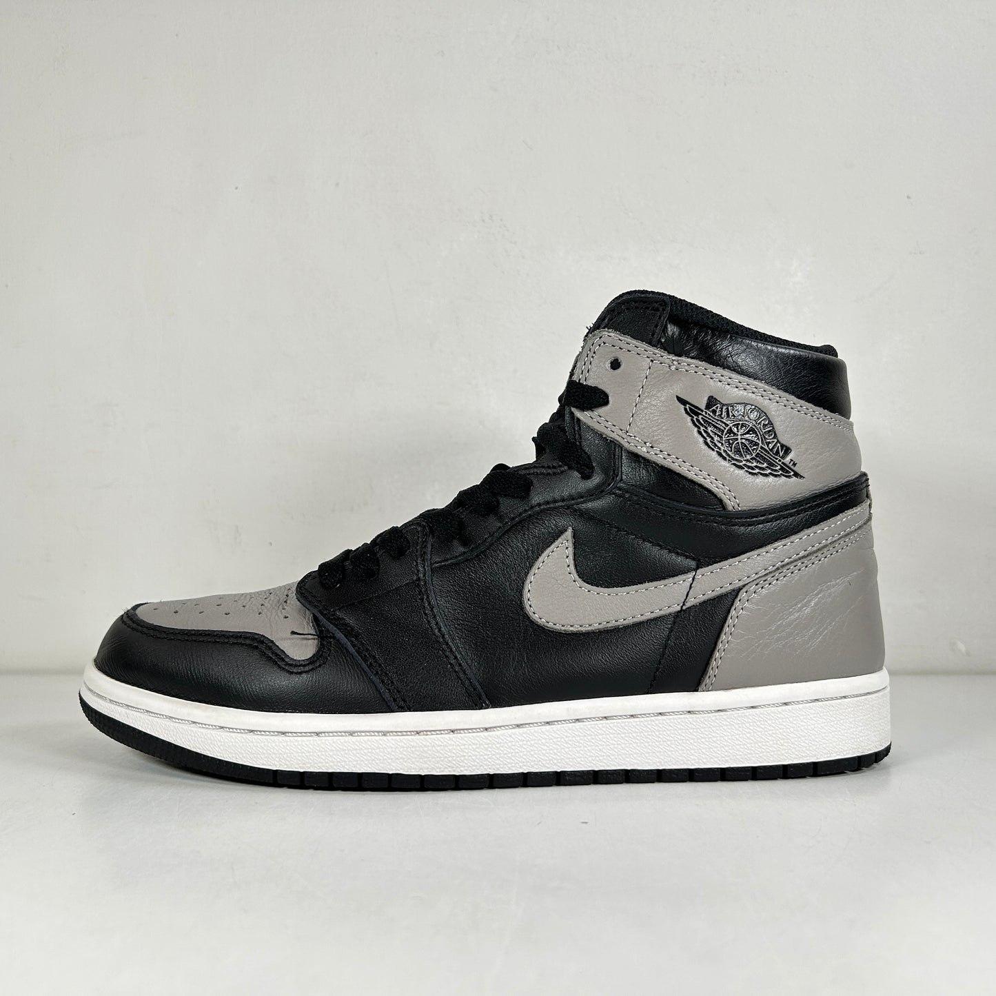 555088 013 Jordan 1 Shadow (2018) [USED] - 8.5 M (Used2)