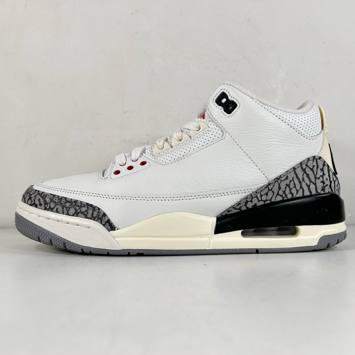 DN3707 100 Jordan 3 Retro White Cement Reimagined [USED] - 9 M (Used7)