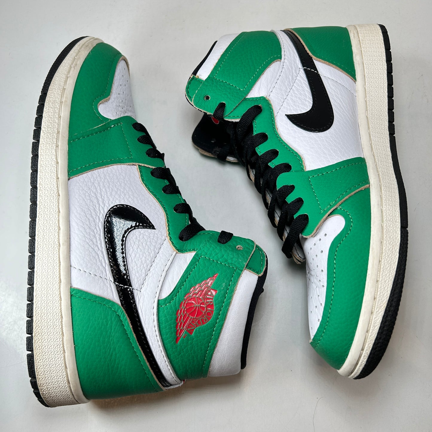 DB4612 300 Jordan 1 Lucky Green [USED] - 8.5 W (Used)