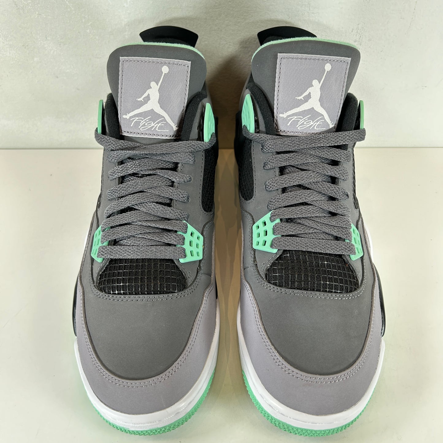 308497 033 Jordan 4 Retro Green Glow [USED] - 9.5 M (VNDS)
