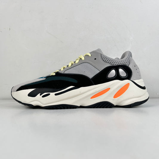 B75571 Yeezy 700 Wave Runner [USED] - 11 M (Used)