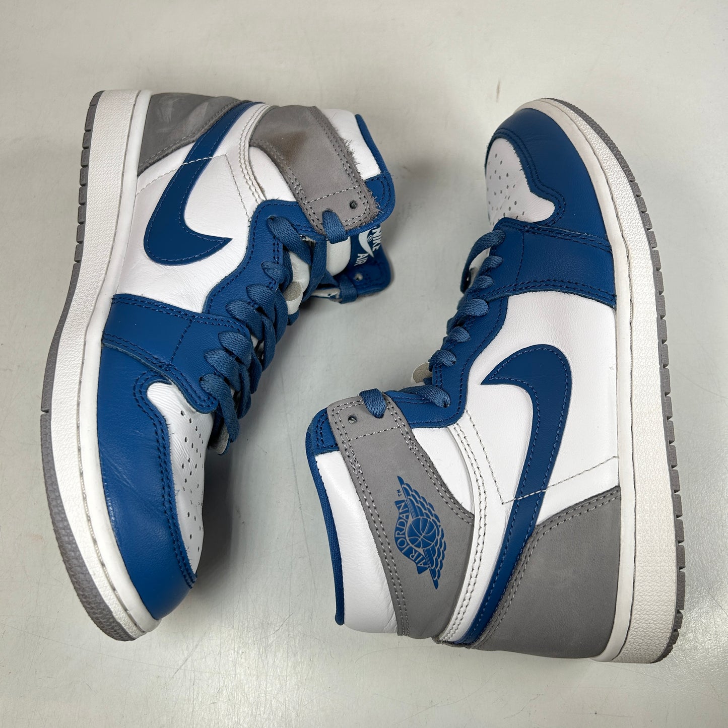 DZ5485 410 Jordan 1 Retro High OG True Blue [USED] - 7.5 M (Used)