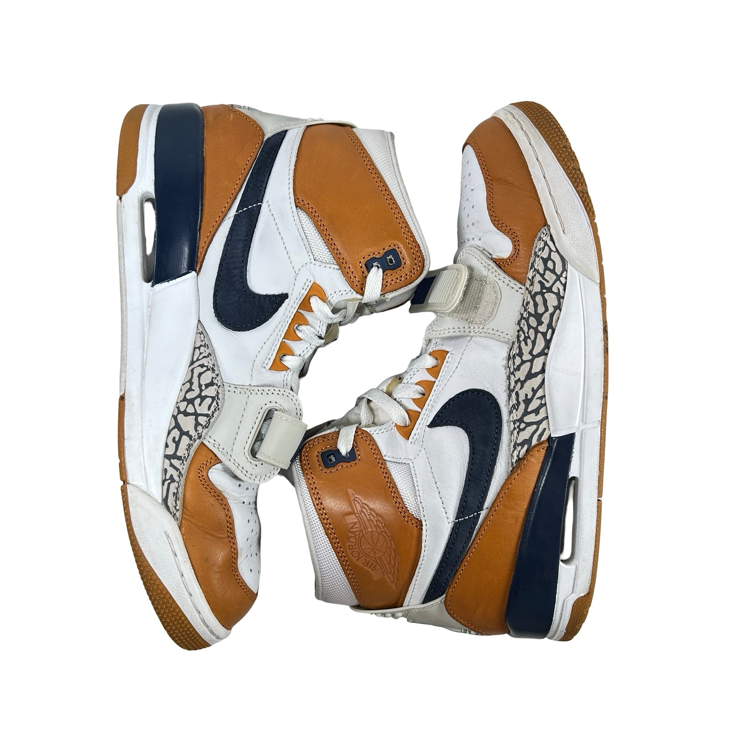 AQ4160 140 Jordan Legacy 312 Trainer 3 Medicine Ball [USED] - 10 M (Used)