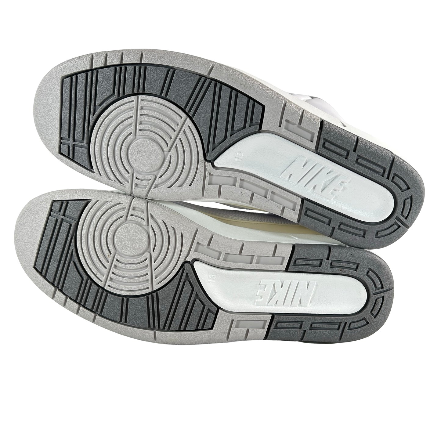 DR8884 100 Jordan 2 Retro Cement Grey [CONDITIONAL] - 13 M (Yellowing) (Replace Box)