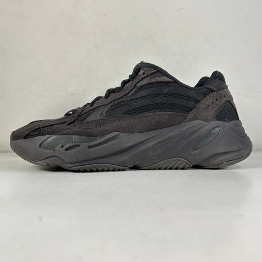 FU6684 Adidas Yeezy Boost 700 V2 Vanta [USED] - 10 M (Used)