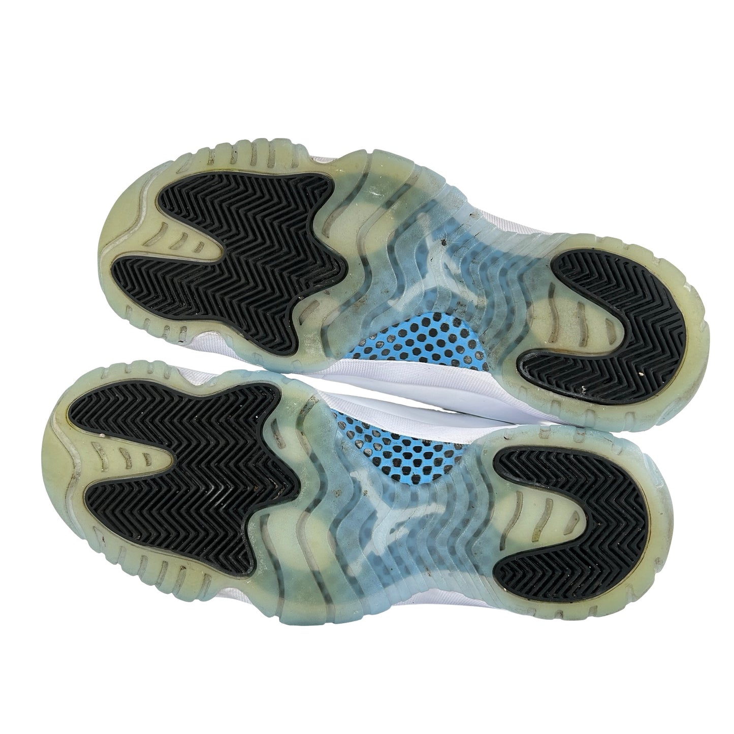 CT8012 104 Jordan 11 Retro Legend Blue (2024) [USED] - 9.5 M (Used) (No Box)