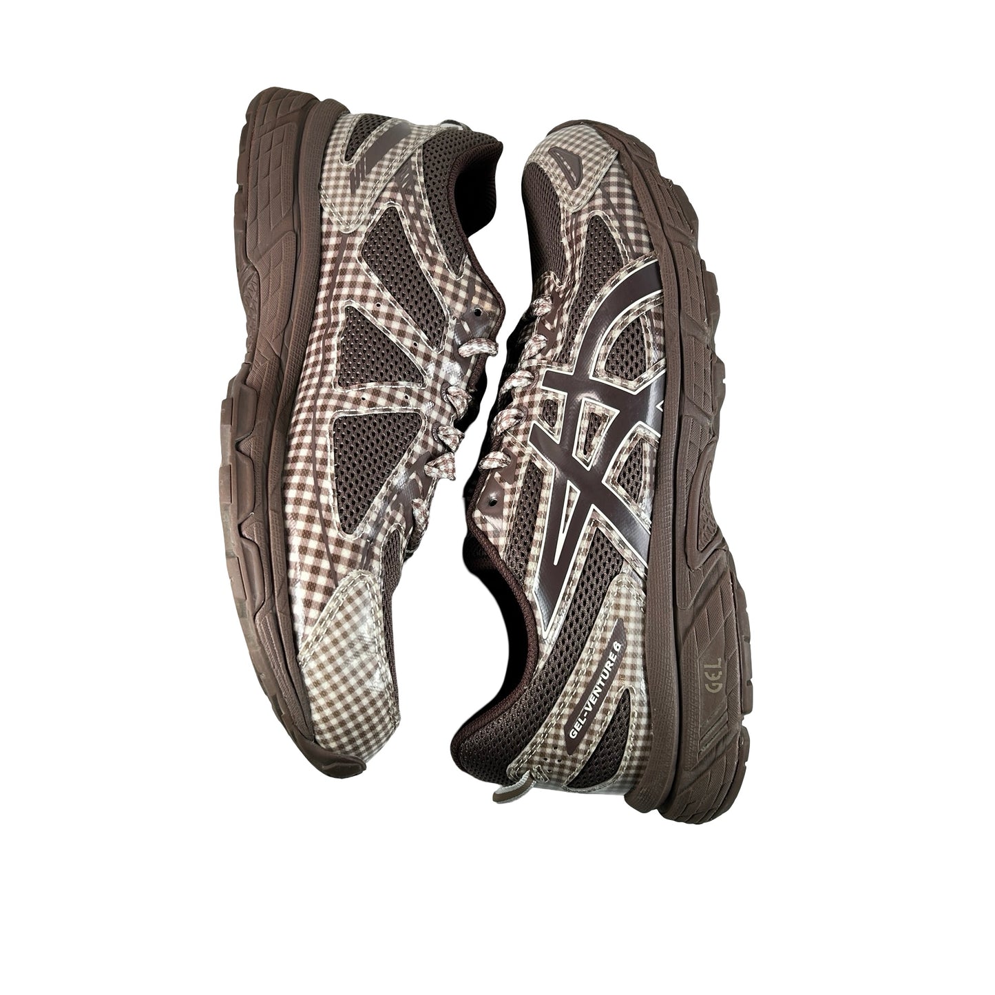 1203A712 200 SICS Gel-Venture 6 Story mfg. Reddish Brown Gingham [USED] - 11.5 M (Used) (No Box)