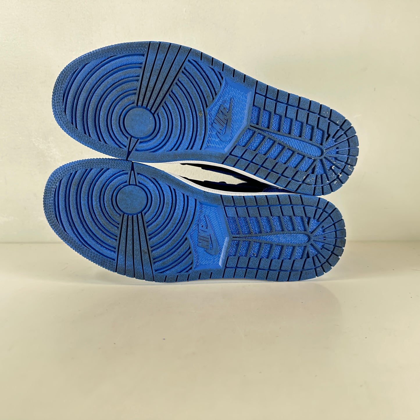 DZ5485 042 Jordan 1 Retro High OG Royal Reimagined [USED] - 8.5 M (Used)