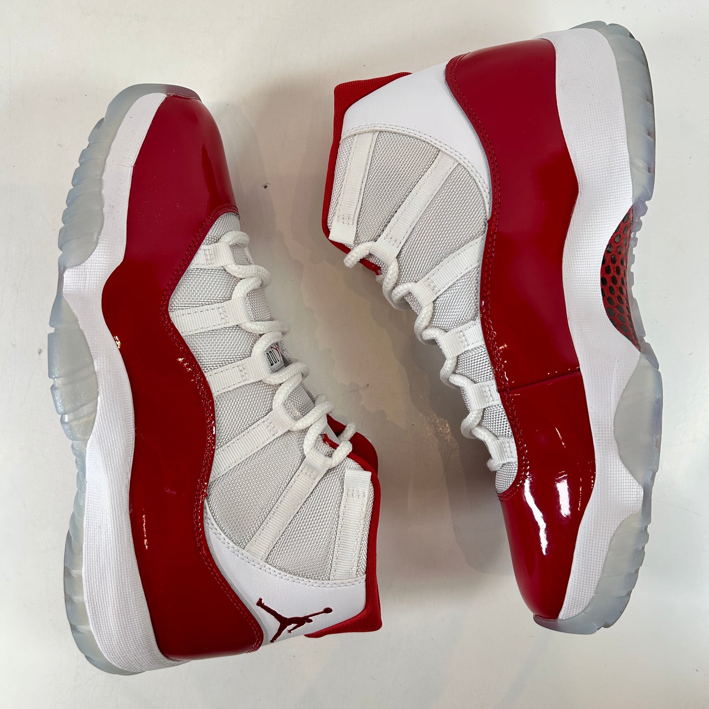 CT8012 116 Jordan 11 Retro Cherry (2022) [USED] - 9.5 M (VNDS)