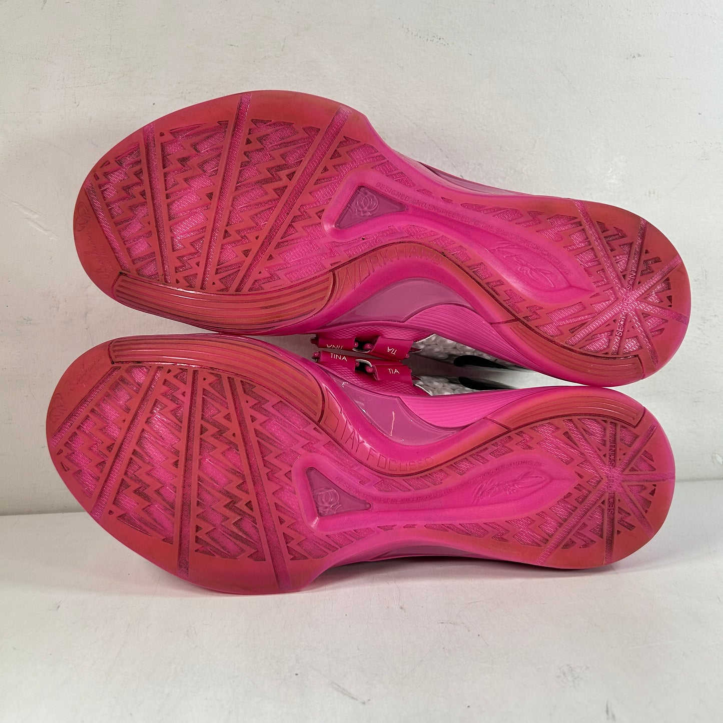 HF9098 600 Nike KD 4 Aunt Pearl (2024) [USED] - 11.5 M (Used)