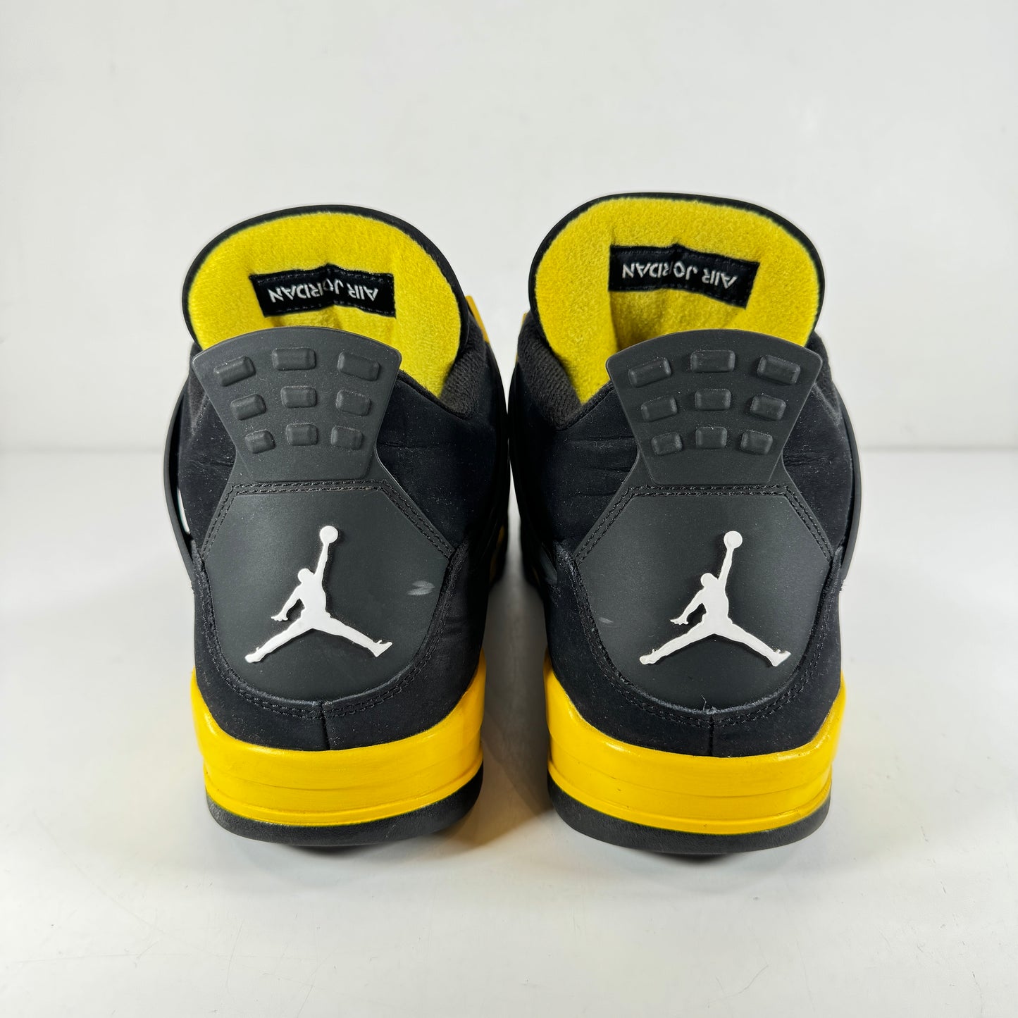 DH6927 017 Jordan 4 Retro Thunder [USED] - 14 M (Used)
