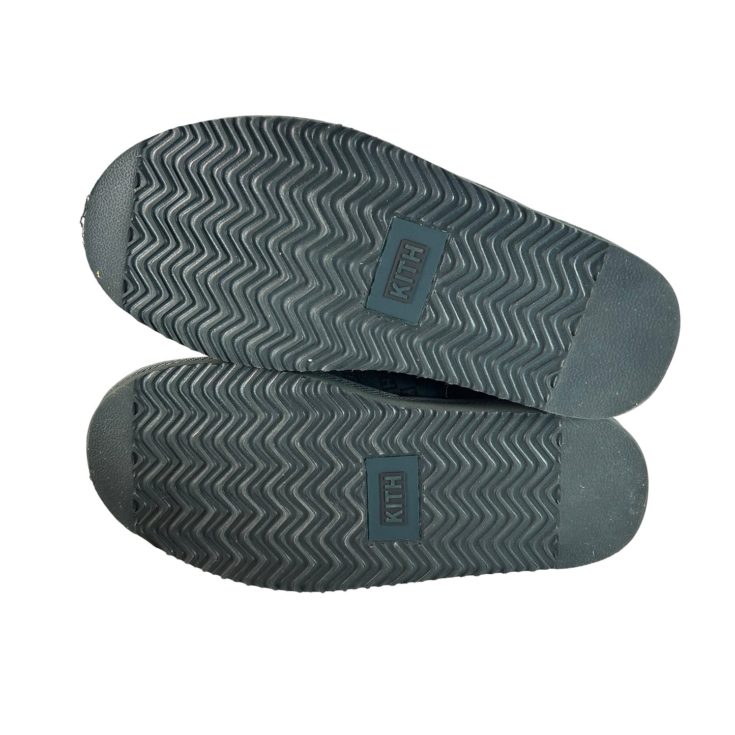 KHMSH0004 302 Kith Kithmas Monogram Shearling Slippers Stadium
