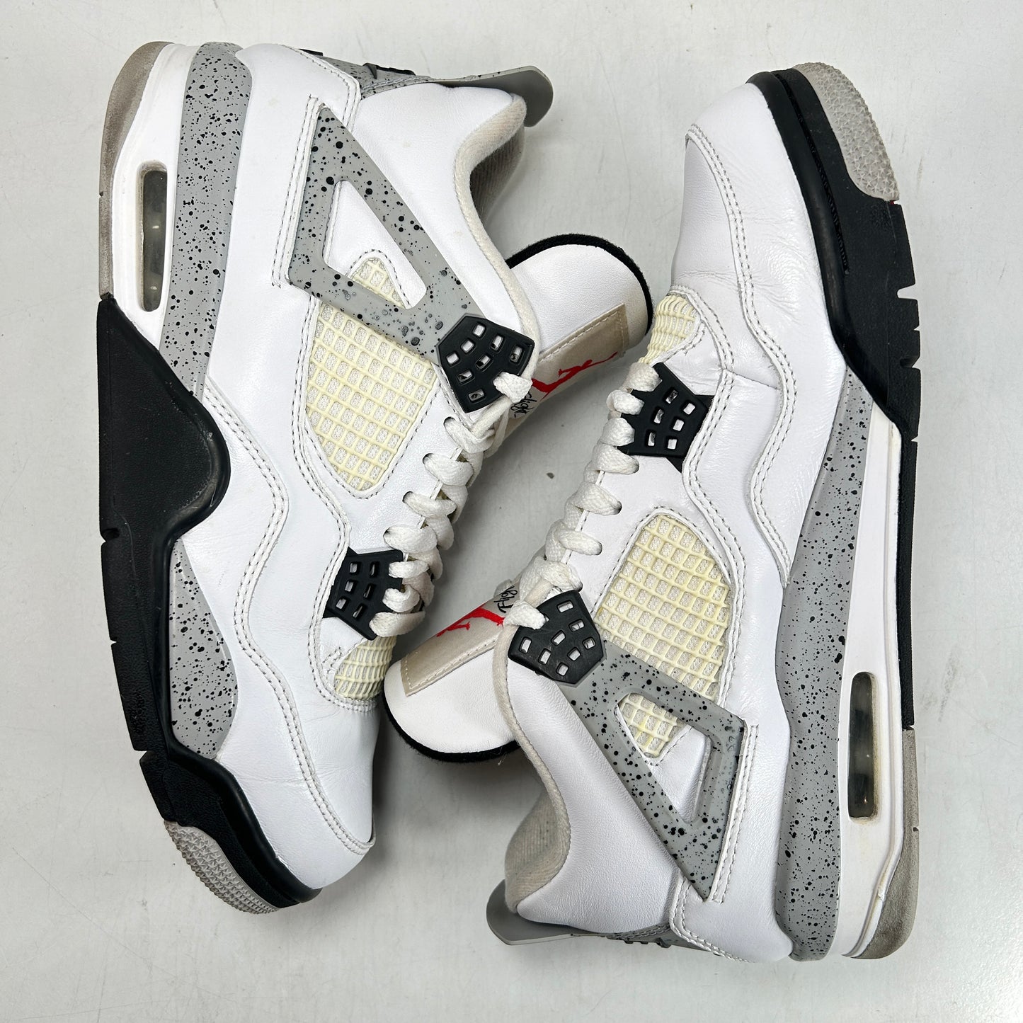 840606 192 Jordan 4 White Cement [USED] - 8.5 M (Used) (Replace Box)
