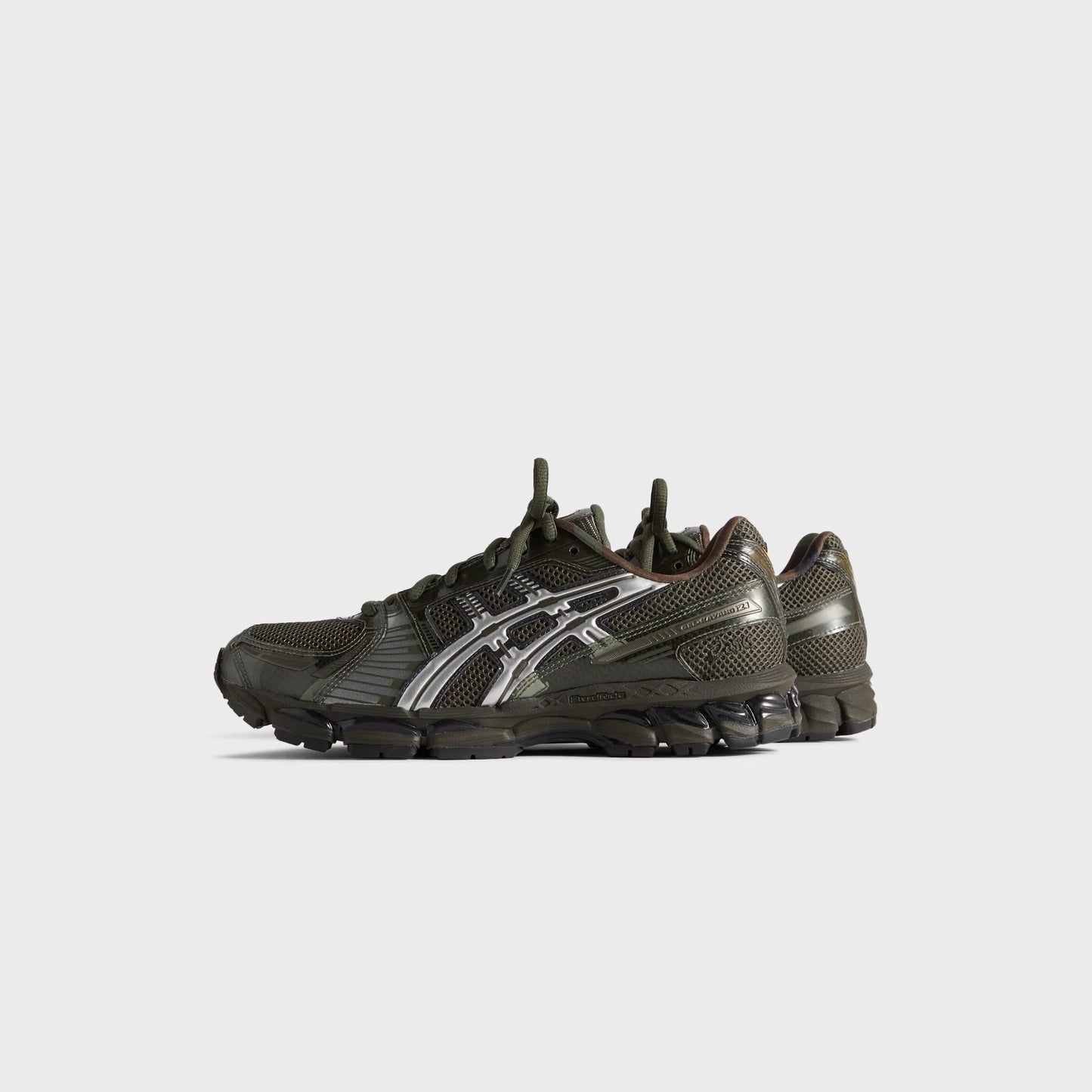 MVC011298 ASICS Gel-Kayano 12.1 Kith Marvel vs. Capcom Captain America vs. Guile (Comic Included)