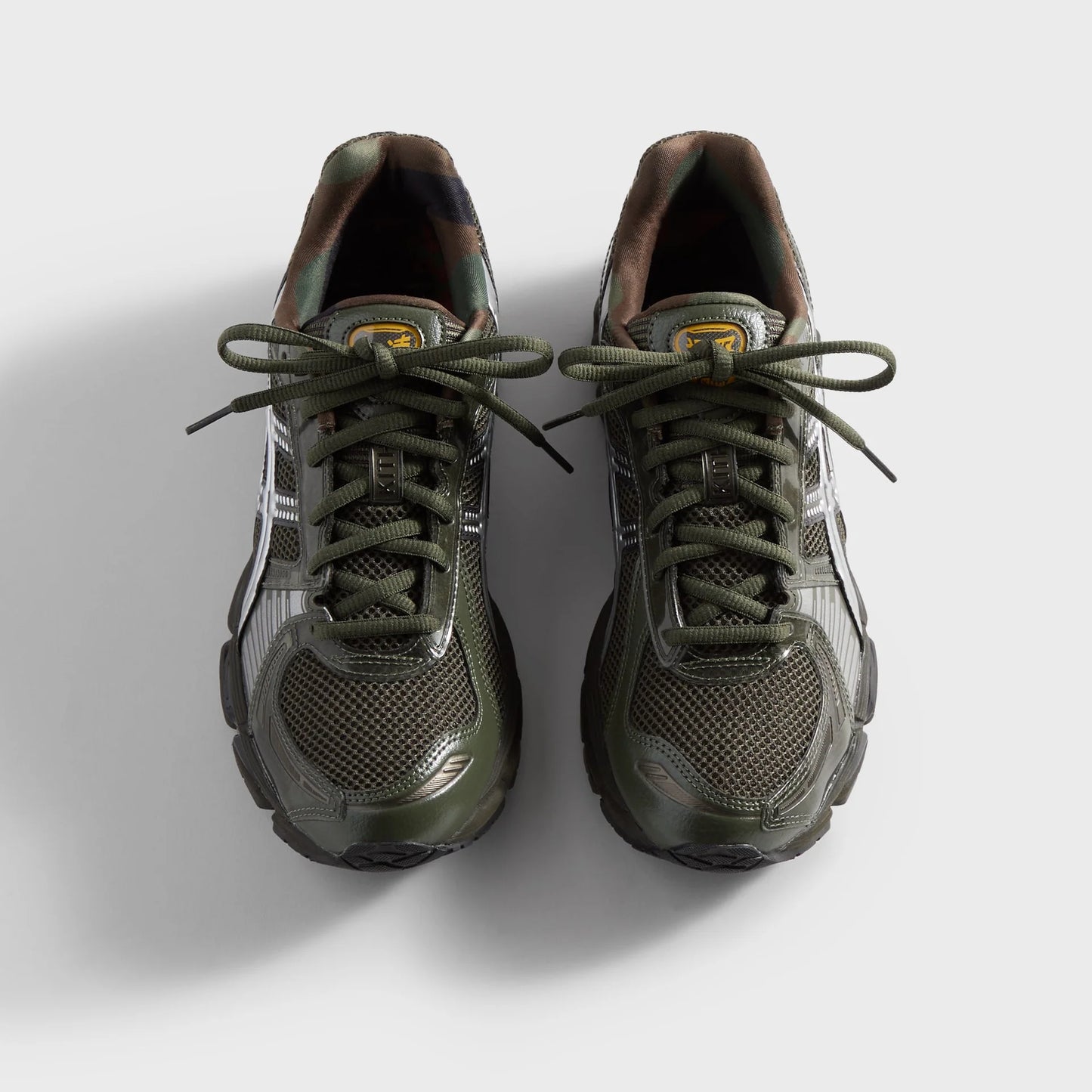 MVC011298 ASICS Gel-Kayano 12.1 Kith Marvel vs. Capcom Captain America vs. Guile (Comic Included)