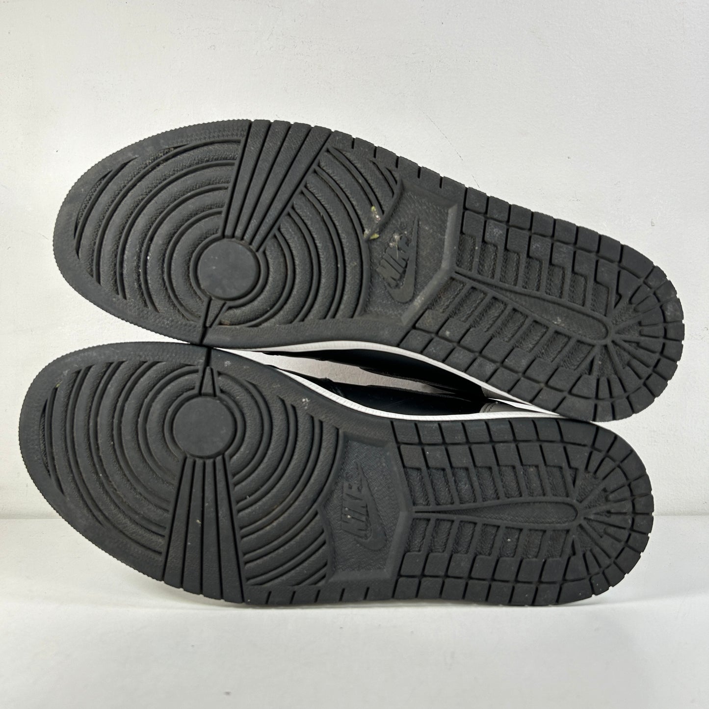 555088 013 Jordan 1 Shadow (2018) [USED] - 11 M (Used4)