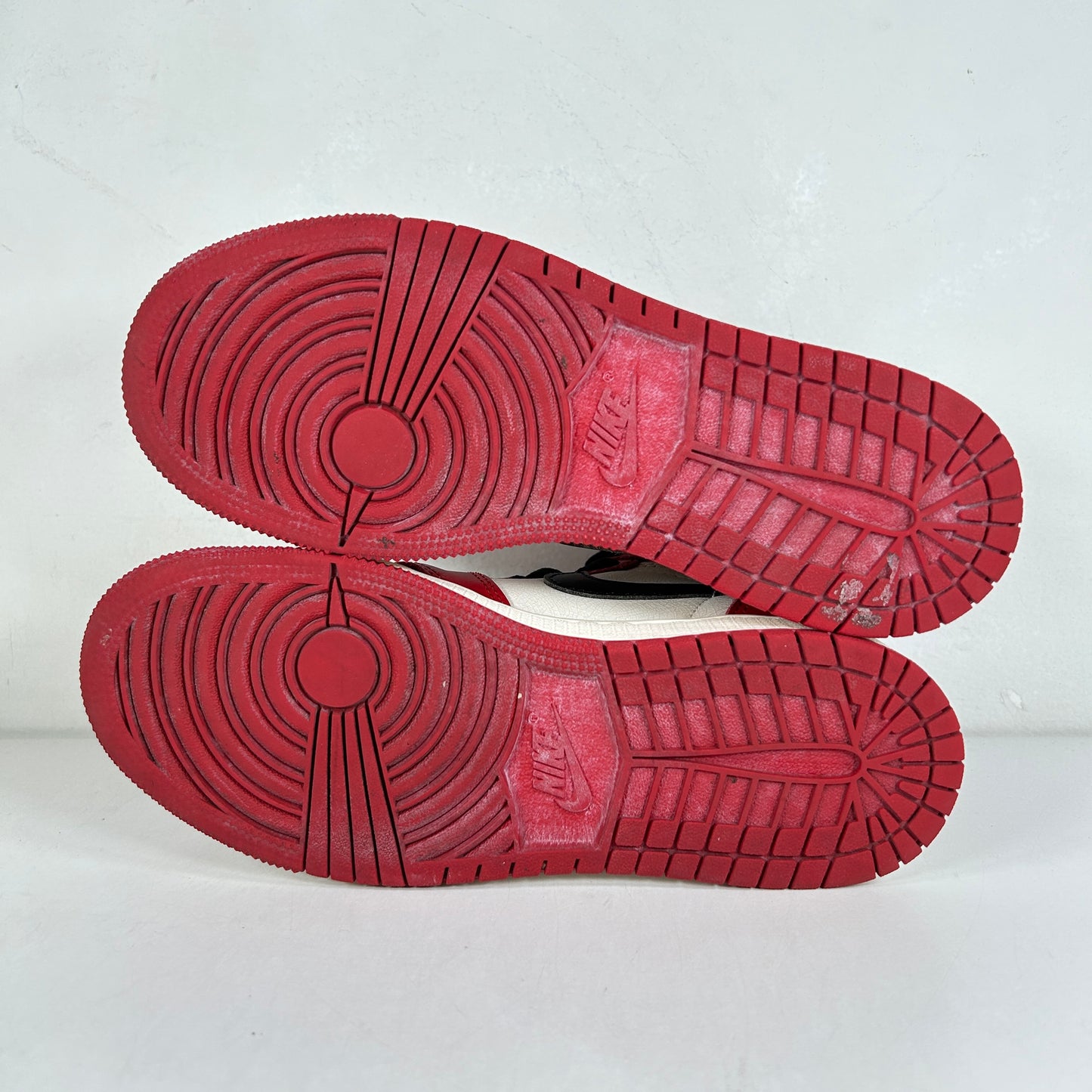 FD1437 612 Jordan 1 Retro High OG Chicago Lost and Found GS [USED] - 3.5 Y (Used)
