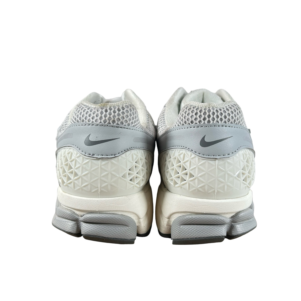 IM2219 121 Nike Zoom Vomero 5 Metallic Silver [USED] - 10 M (Used)