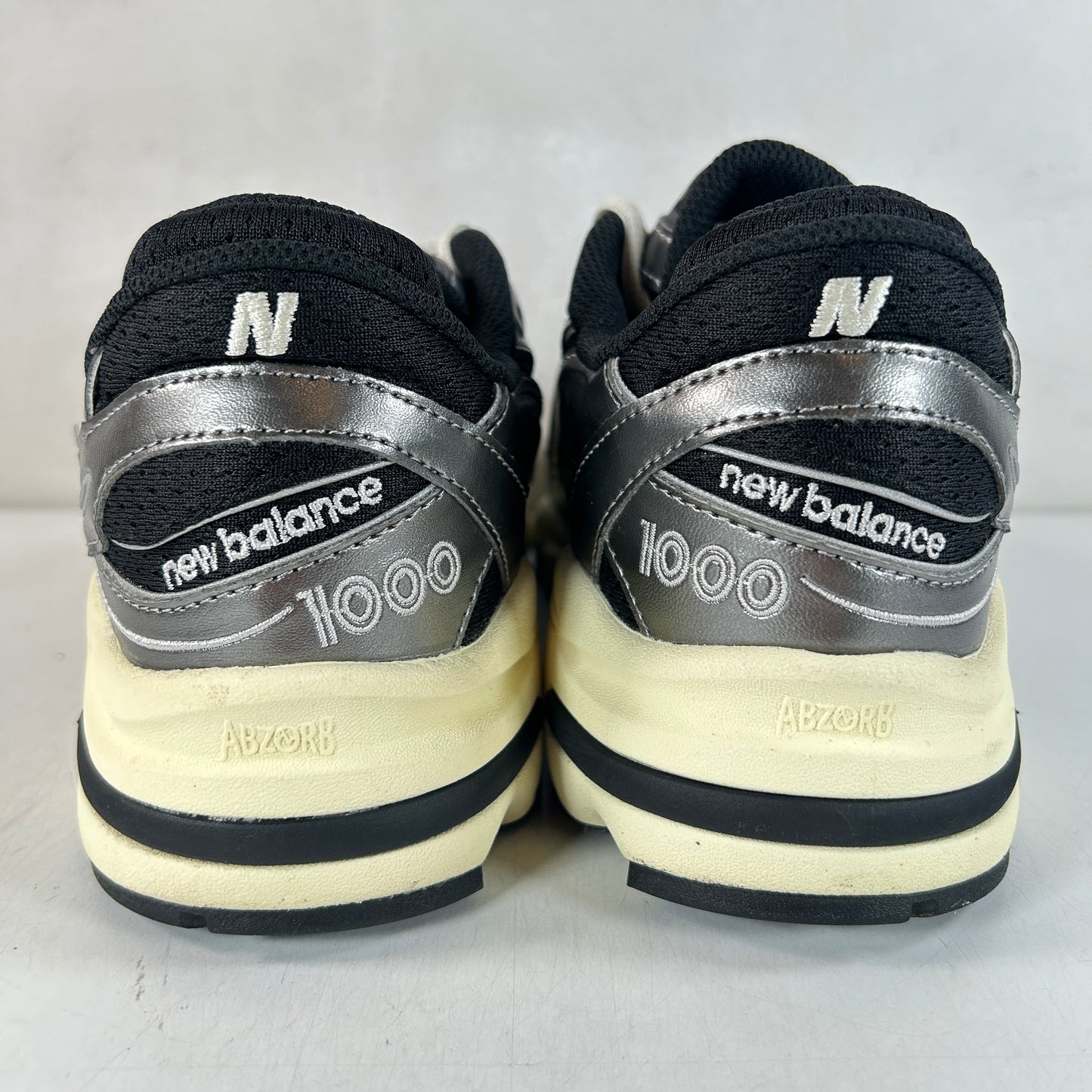 M1000SL New Balance 1000 Silver Metallic [USED] - 8 M (Used)