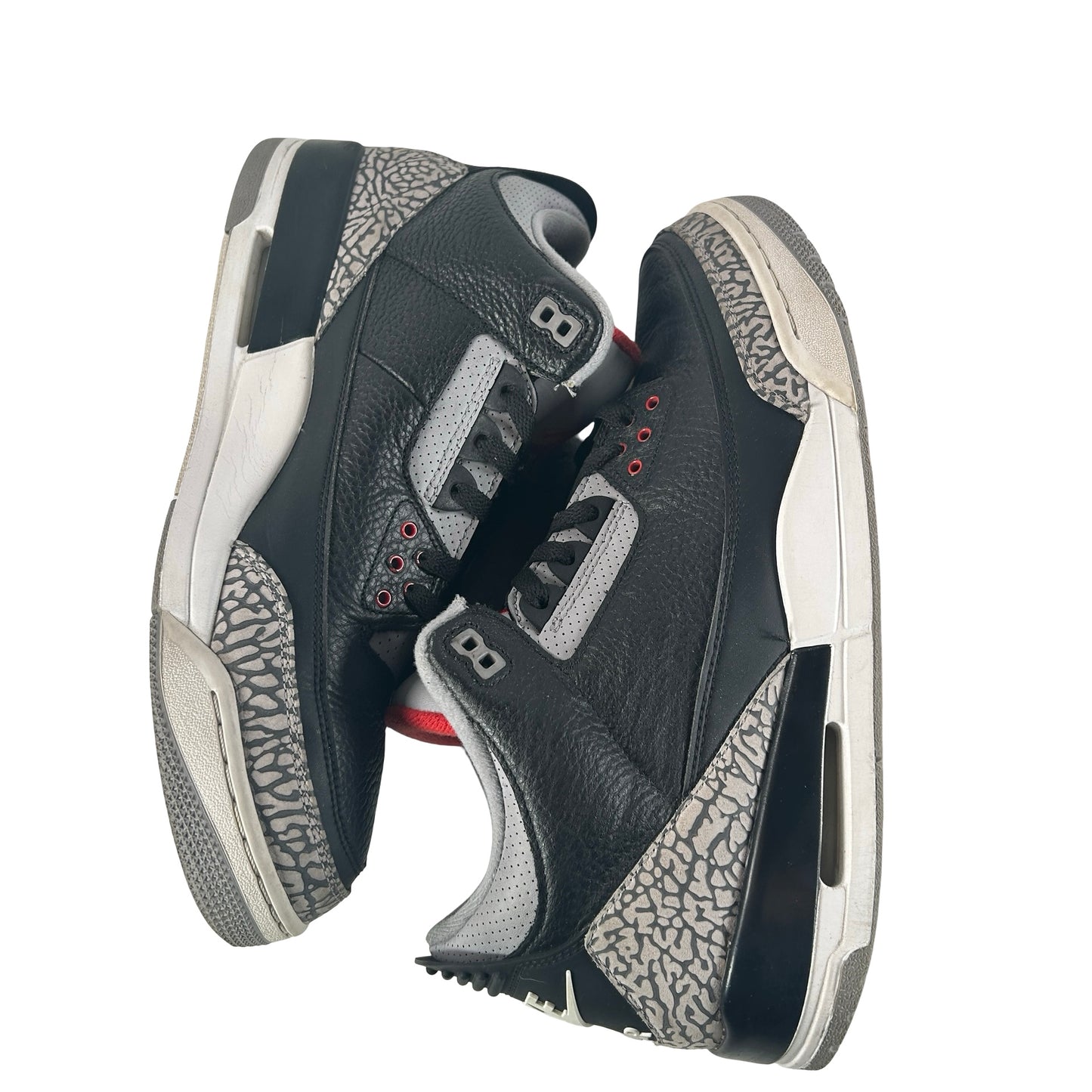 854262 001 Jordan 3 Black Cement 2018 [USED] - 13 M (Used4)