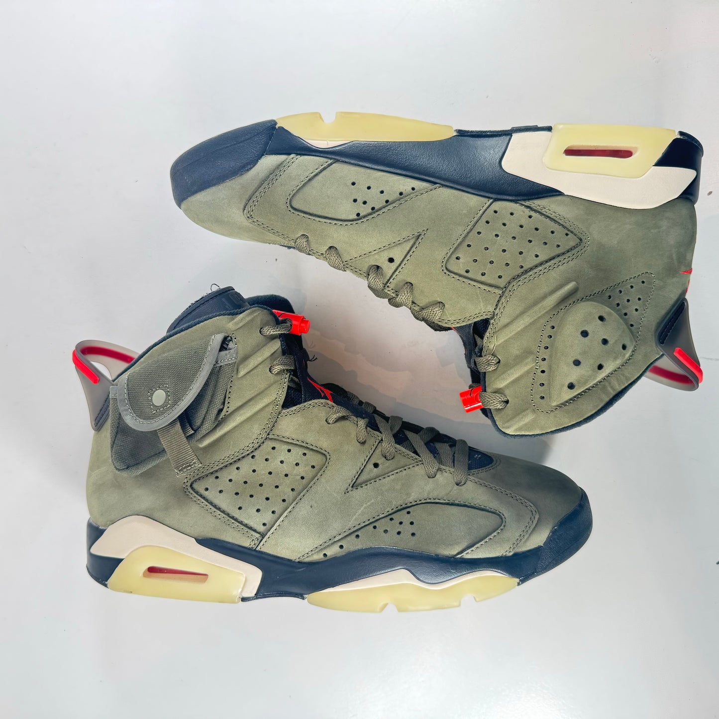 CN1084 200 Jordan 6 Retro Travis Scott [USED] - 10.5 M (VNDS)