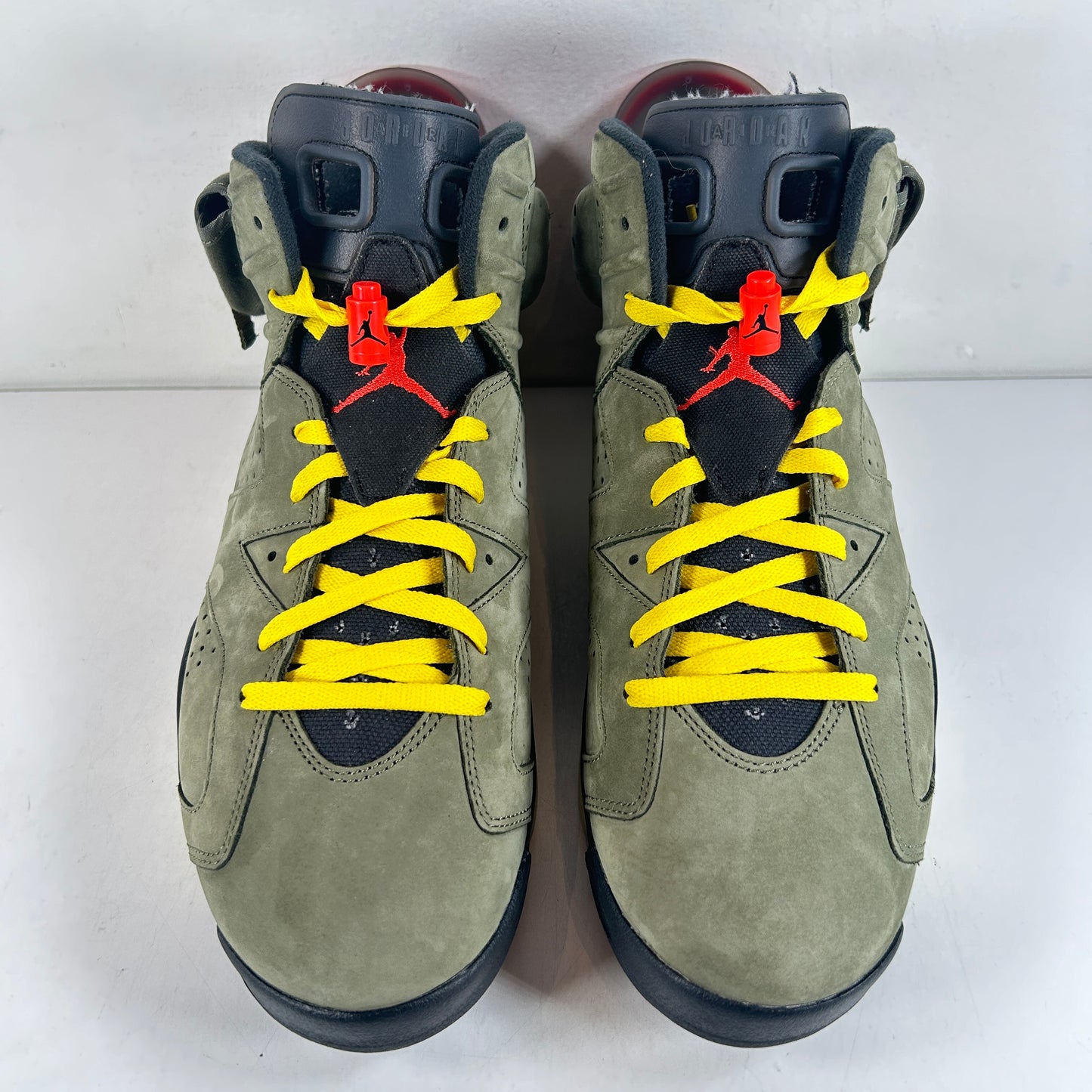 CN1084 200 Jordan 6 Retro Travis Scott [USED] - 13 M (Used)