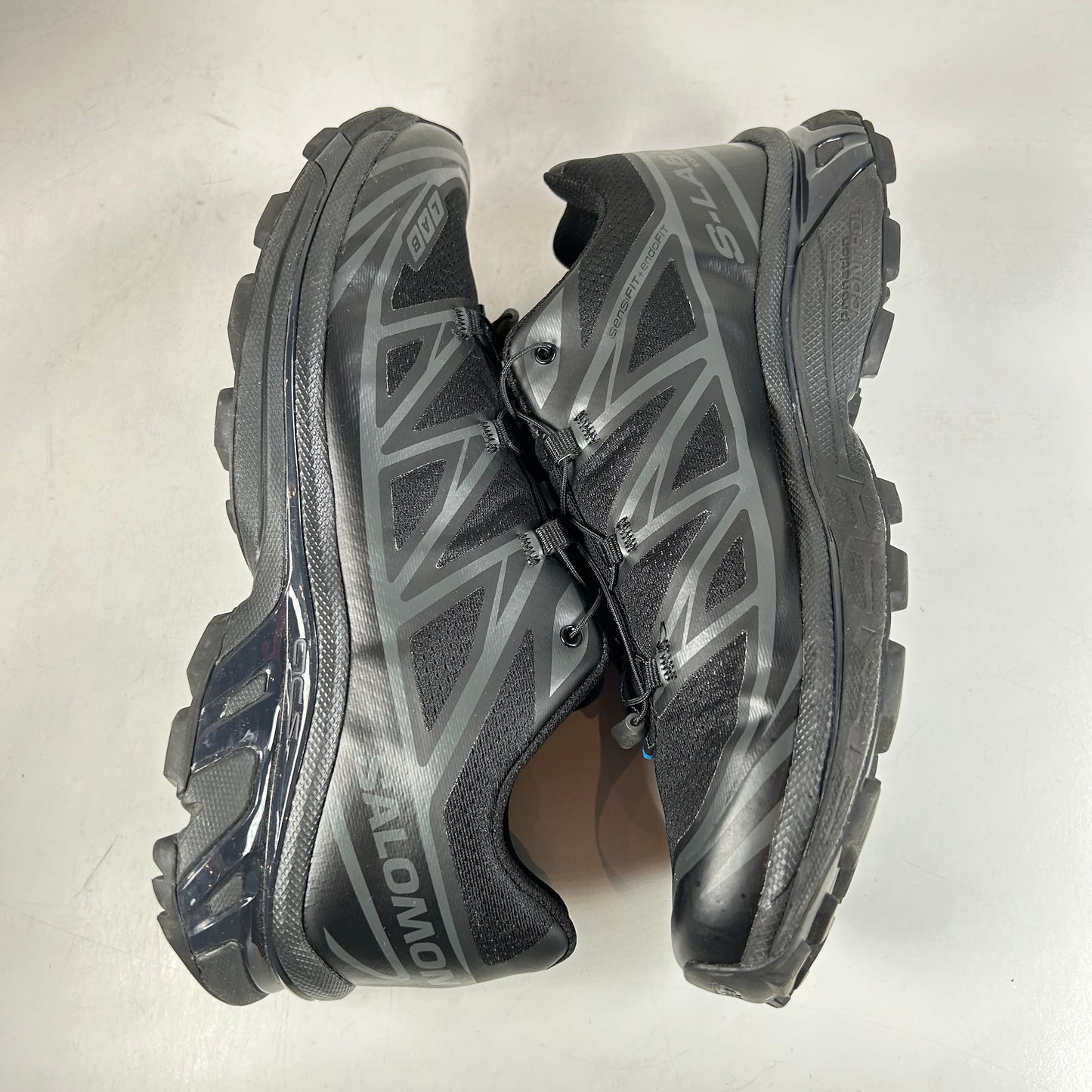 L41086600 Salomon XT-6 Triple Black [USED] - 9 M (Used)