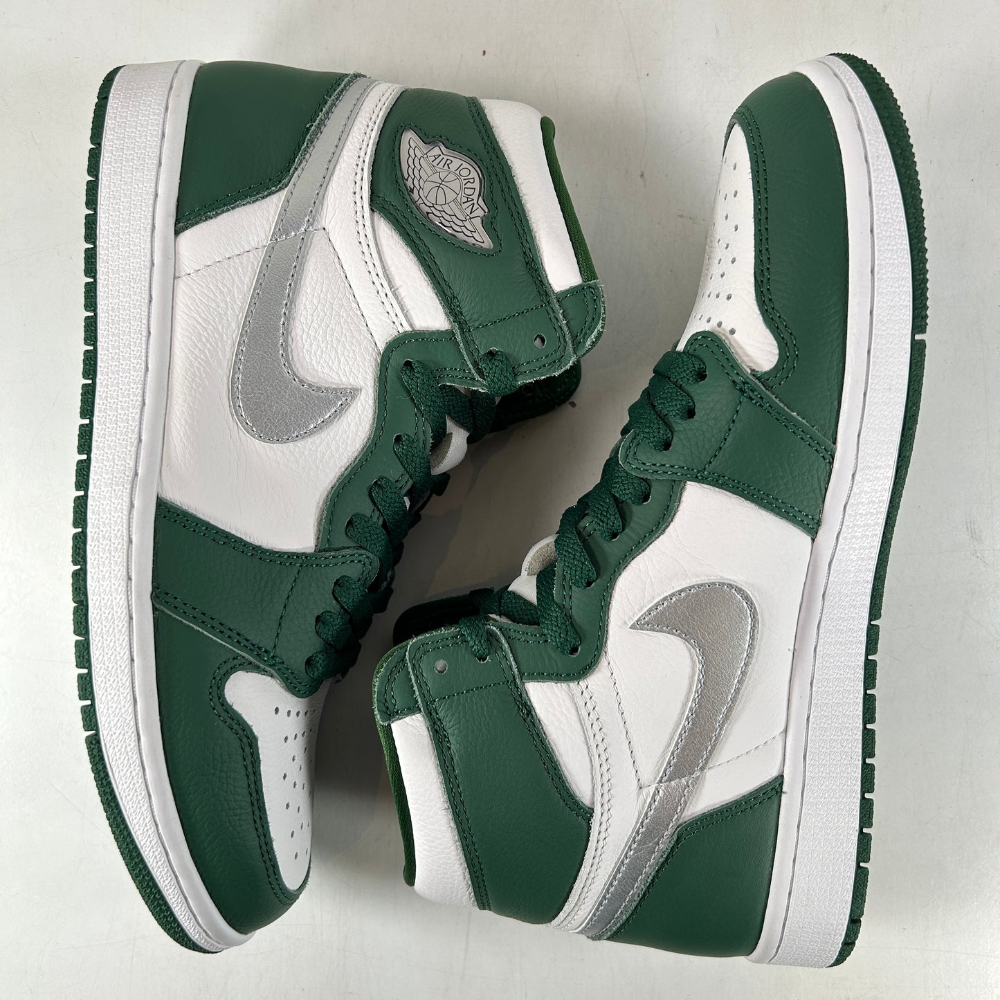 DZ5485 303 Jordan 1 Retro High OG Gorge Green [USED] - 9.5 M (Used)