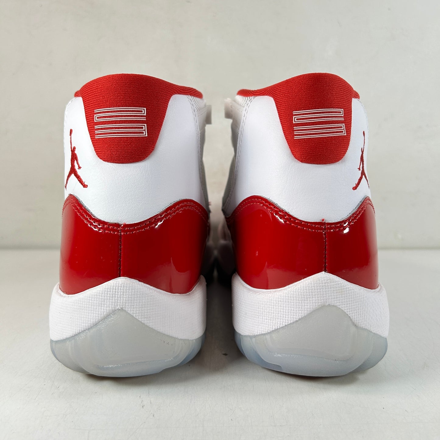 CT8012 116 Jordan 11 Retro Cherry (2022) [USED] - 8.5 M (VNDS)