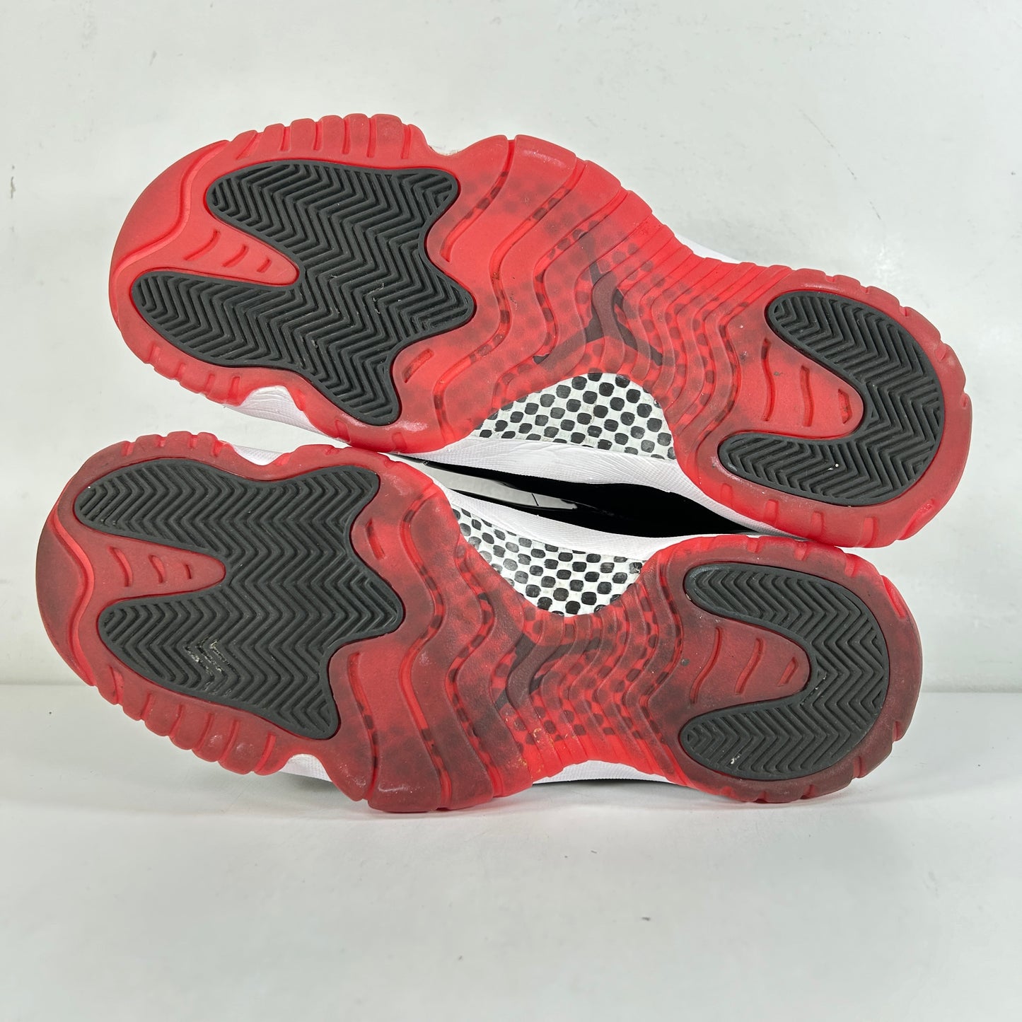 378037 061 Jordan 11 Criado (2019)