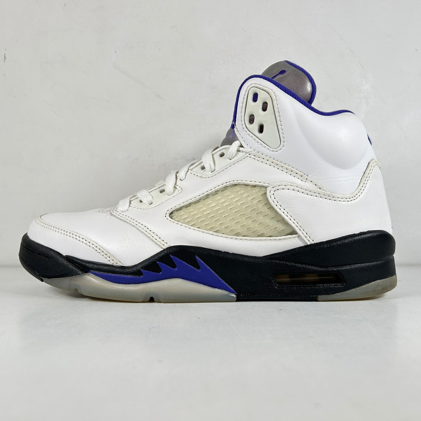 DD0587 141 Jordan 5 Retro Dark Concord [USED] - 7.5 M (Used)