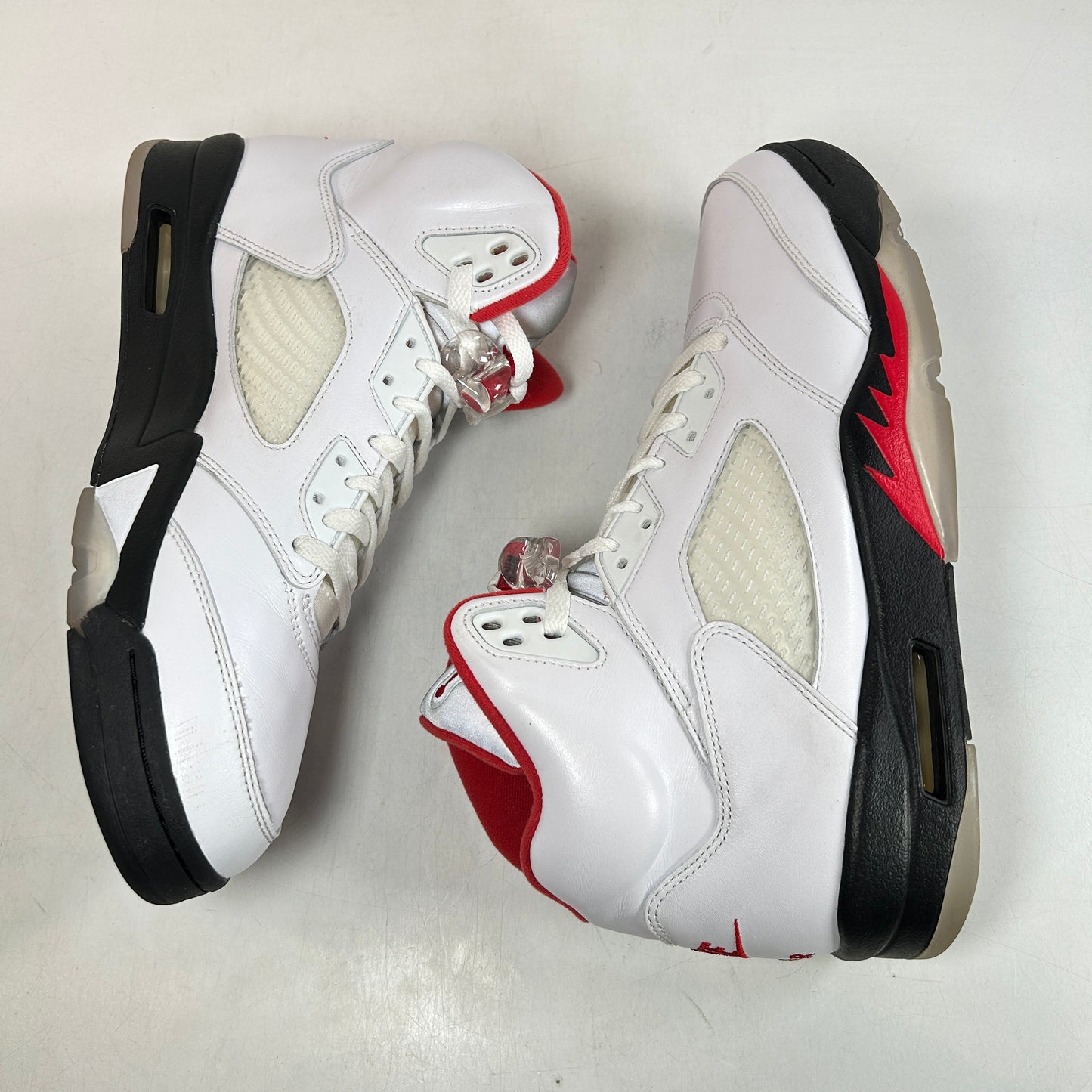 DA1911 102 Jordan 5 Retro Fire Red Silver Tongue (2020) [USED] - 11 M (Used)