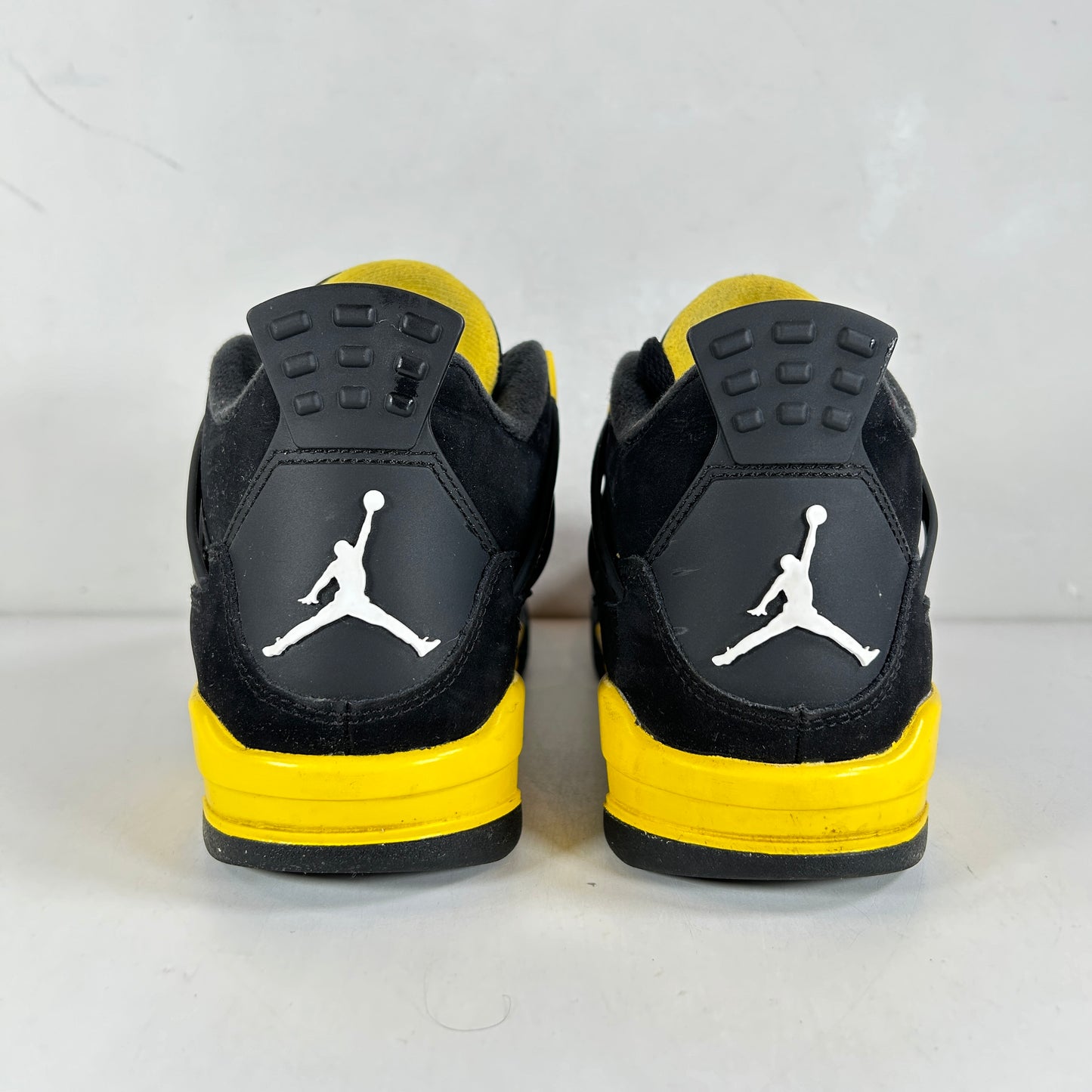 408452 017 Jordan 4 Retro Thunder (2023) (GS) - 5.5 Y (Used2)
