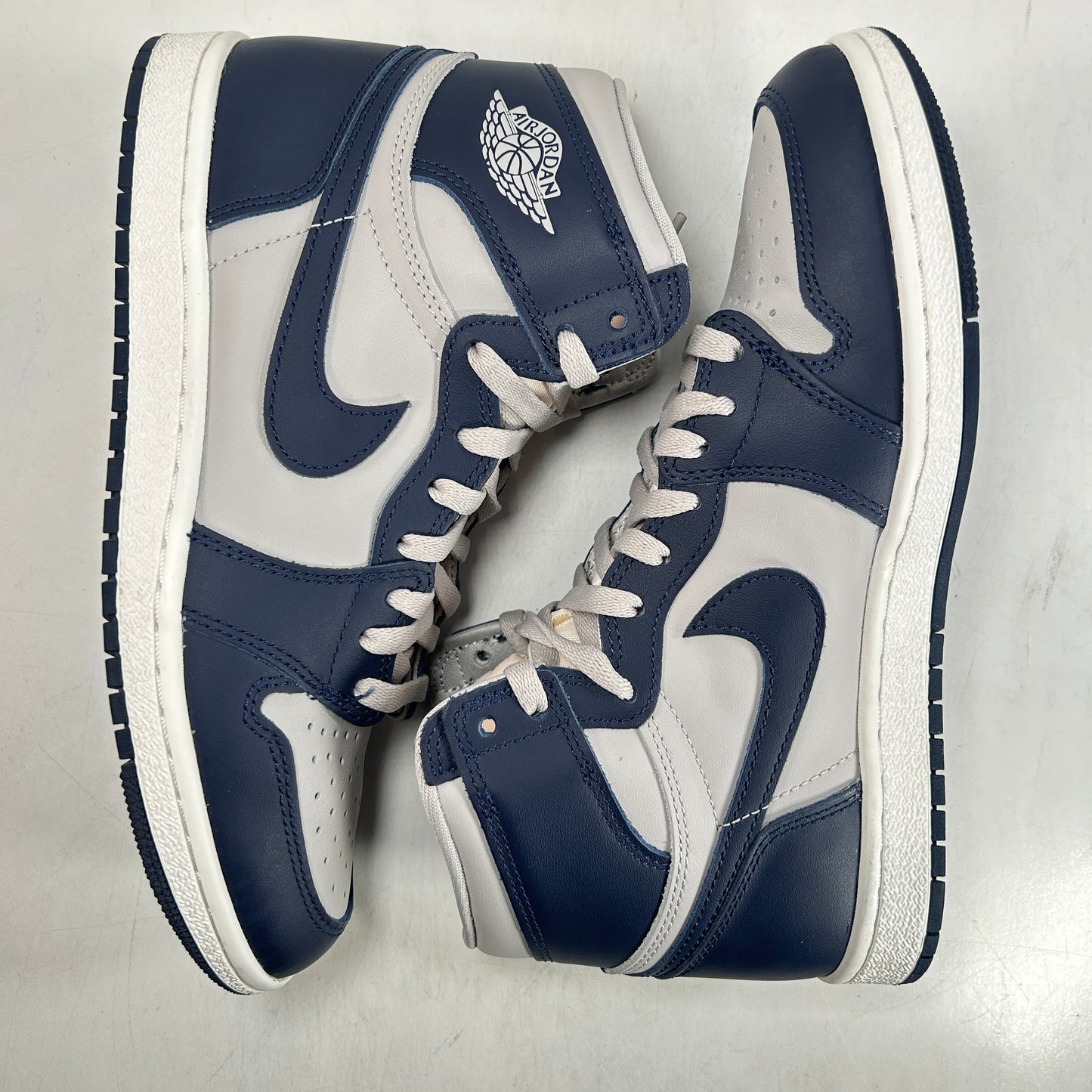 BQ4422 400 Jordan 1 High 85 Georgetown [USED] - 8.5 M (Used)