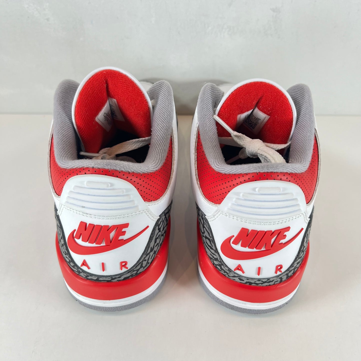 DN3707 160 Jordan 3 Retro Rojo fuego (2022)