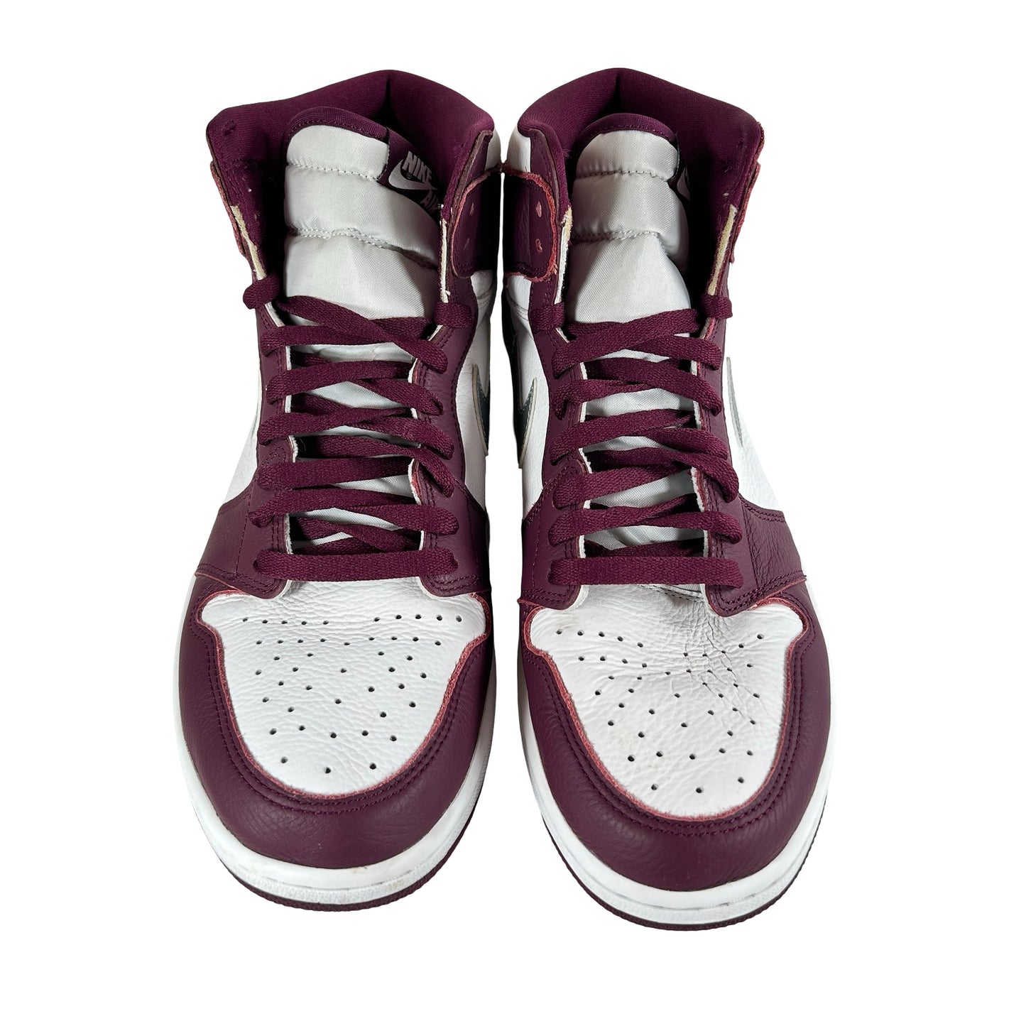 555088 611 Jordan 1 Retro High OG Bordeaux [USED] - 12 M (Used)