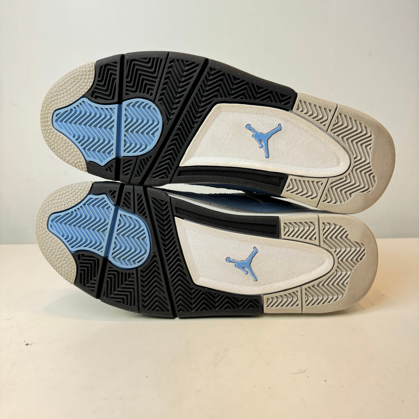 CT8527 400 Jordan 4 University Blue [USED] - 10.5 M (Used) (No Box)