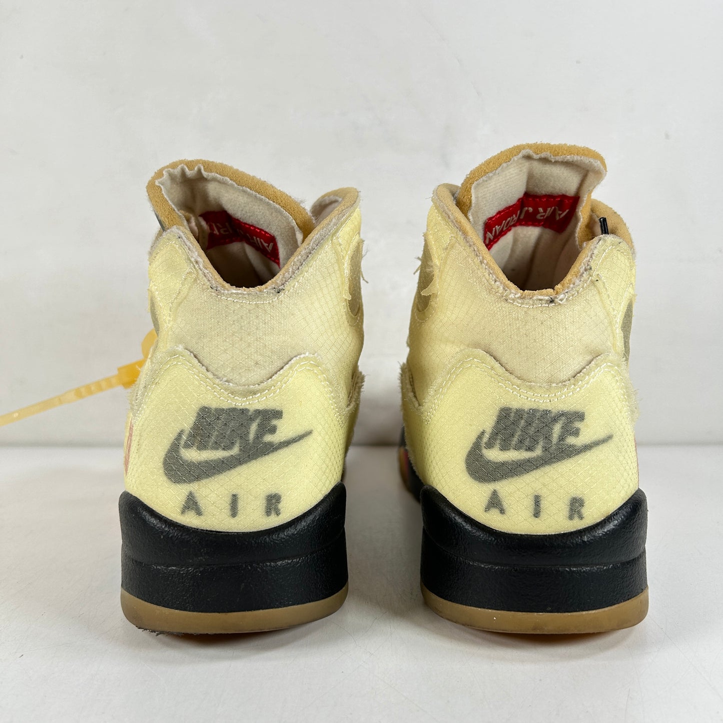 DH8565 100 Jordan 5 Off-White Sail [USED] - 7 M (Used)