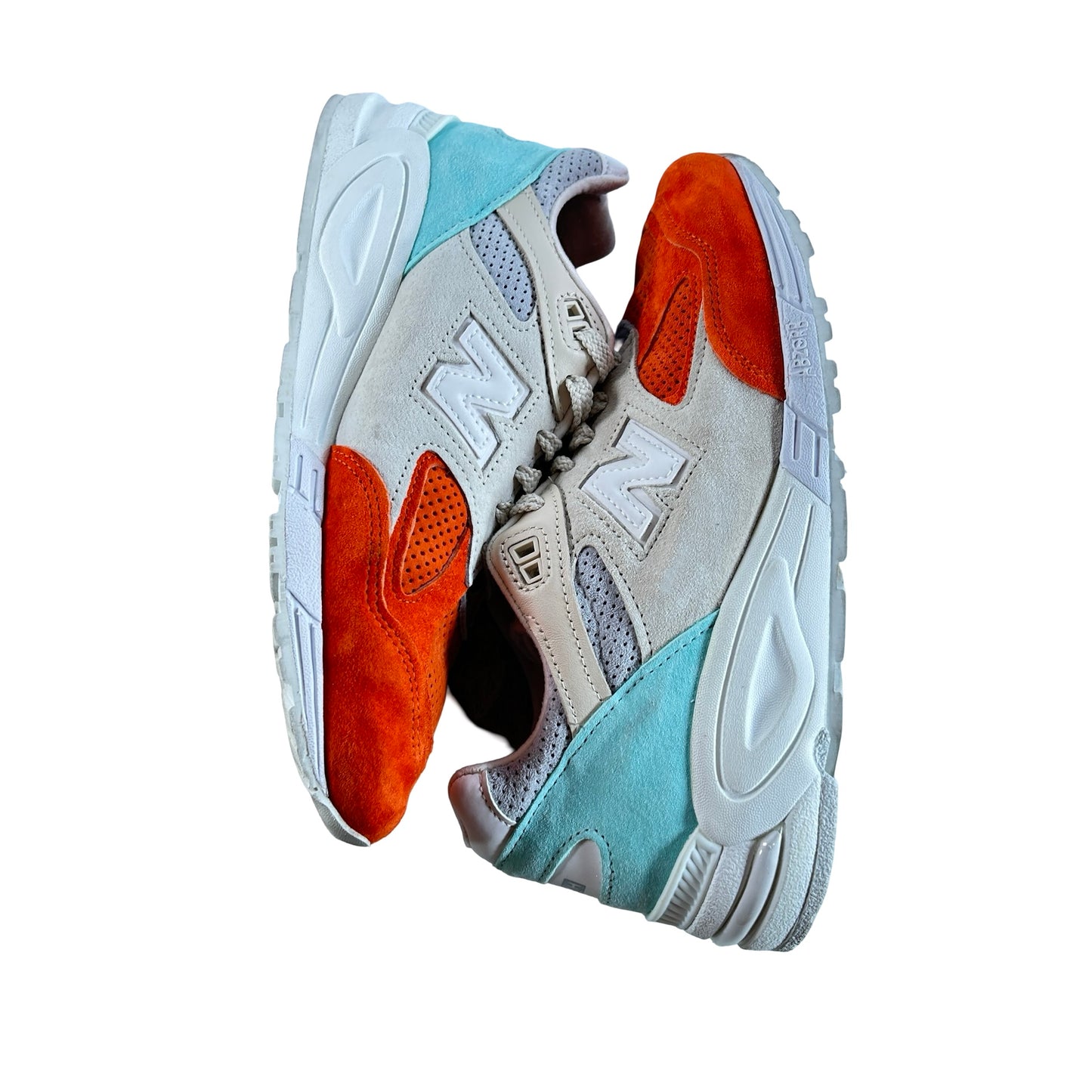 M990KC2 New Balance 990v2 Kith Cyclades [USED] - 8.5 M (Used)