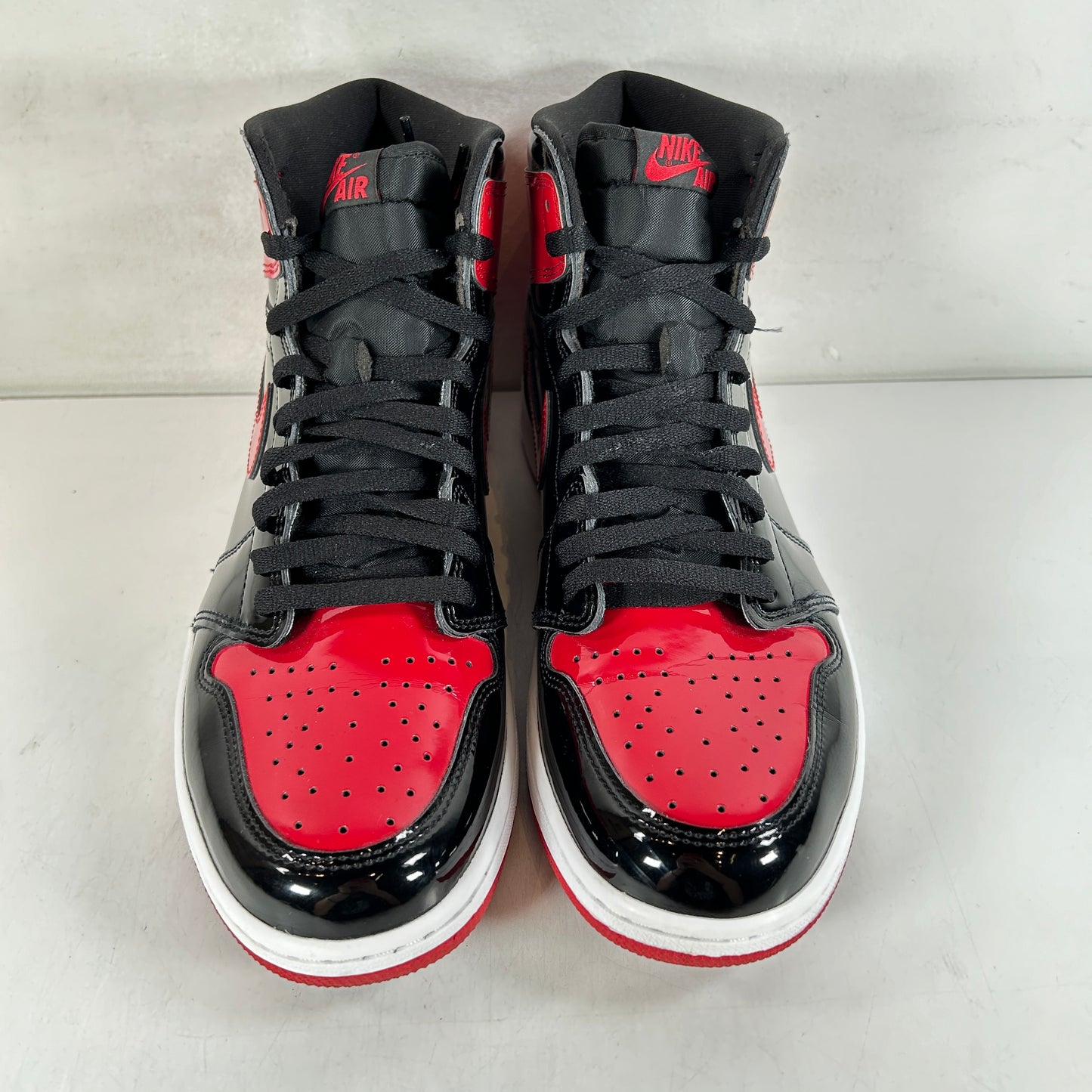 555088 063 Jordan 1 Retro High OG Patent Bred [USED] - 12 M (Used)