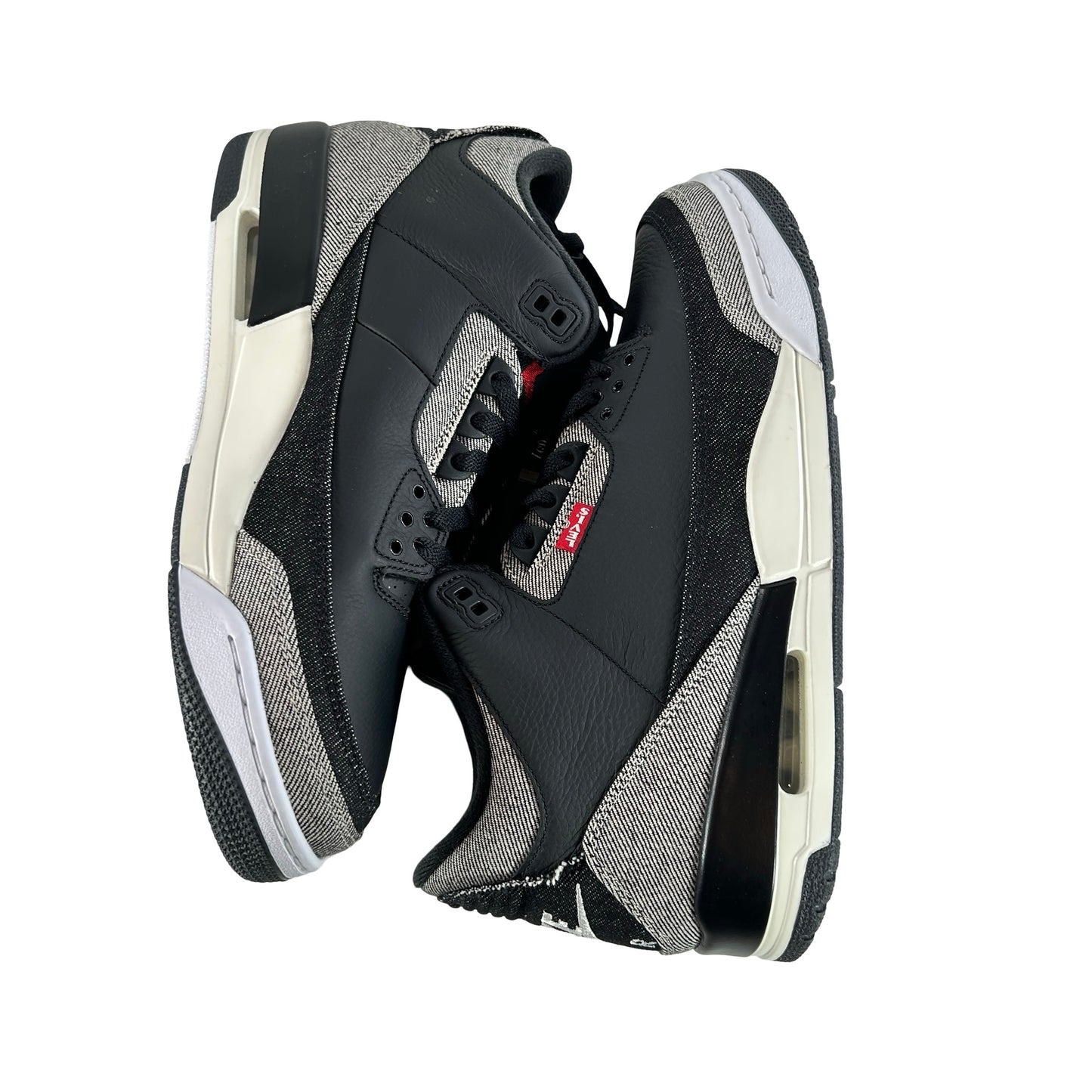 IR0914 400 Jordan 3 Retro Levi’s Black [USED] - 10.5 M (VNDS)
