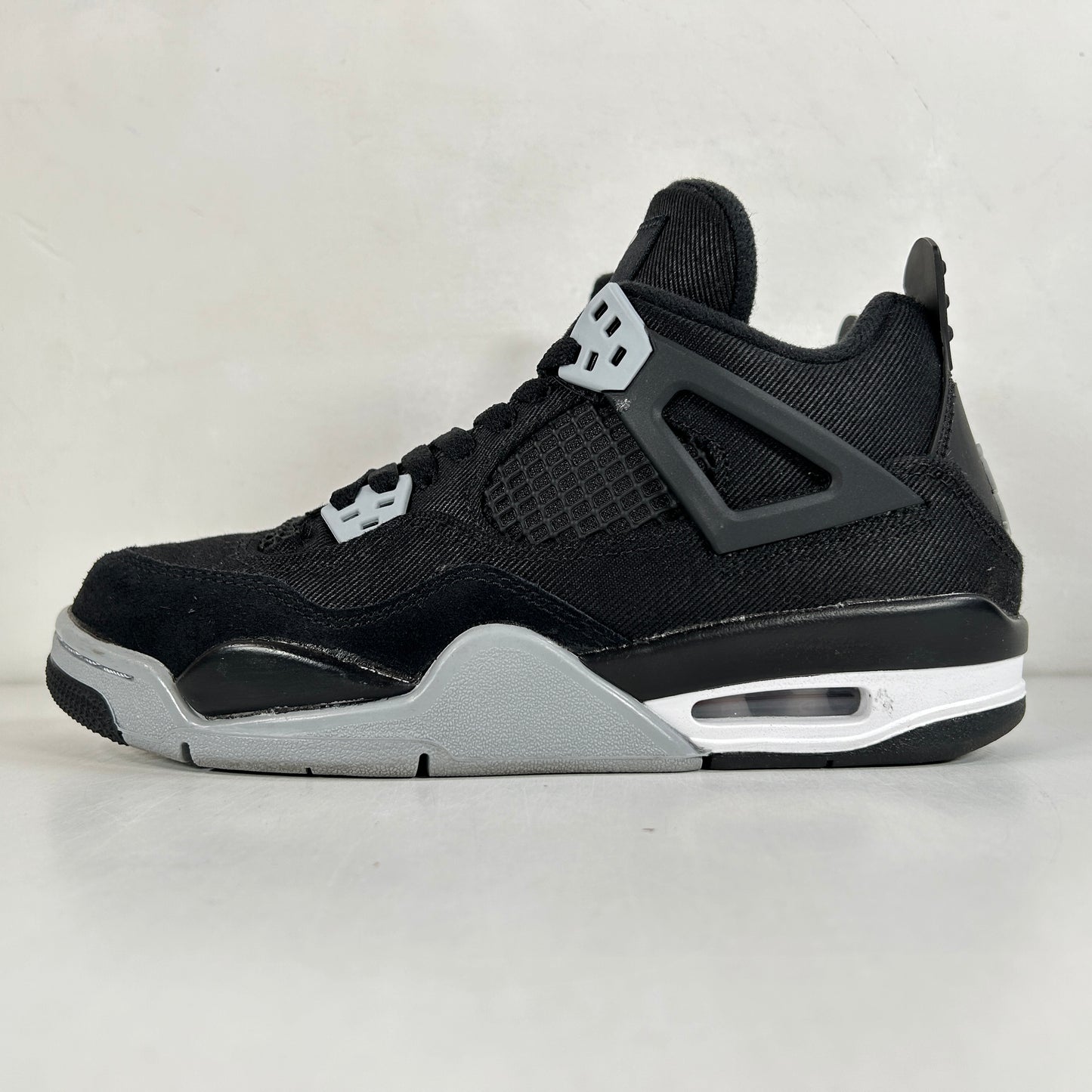DV0553 006 Jordan 4 Retro Black Canvas GS [USED] - 5.5 Y (Used)
