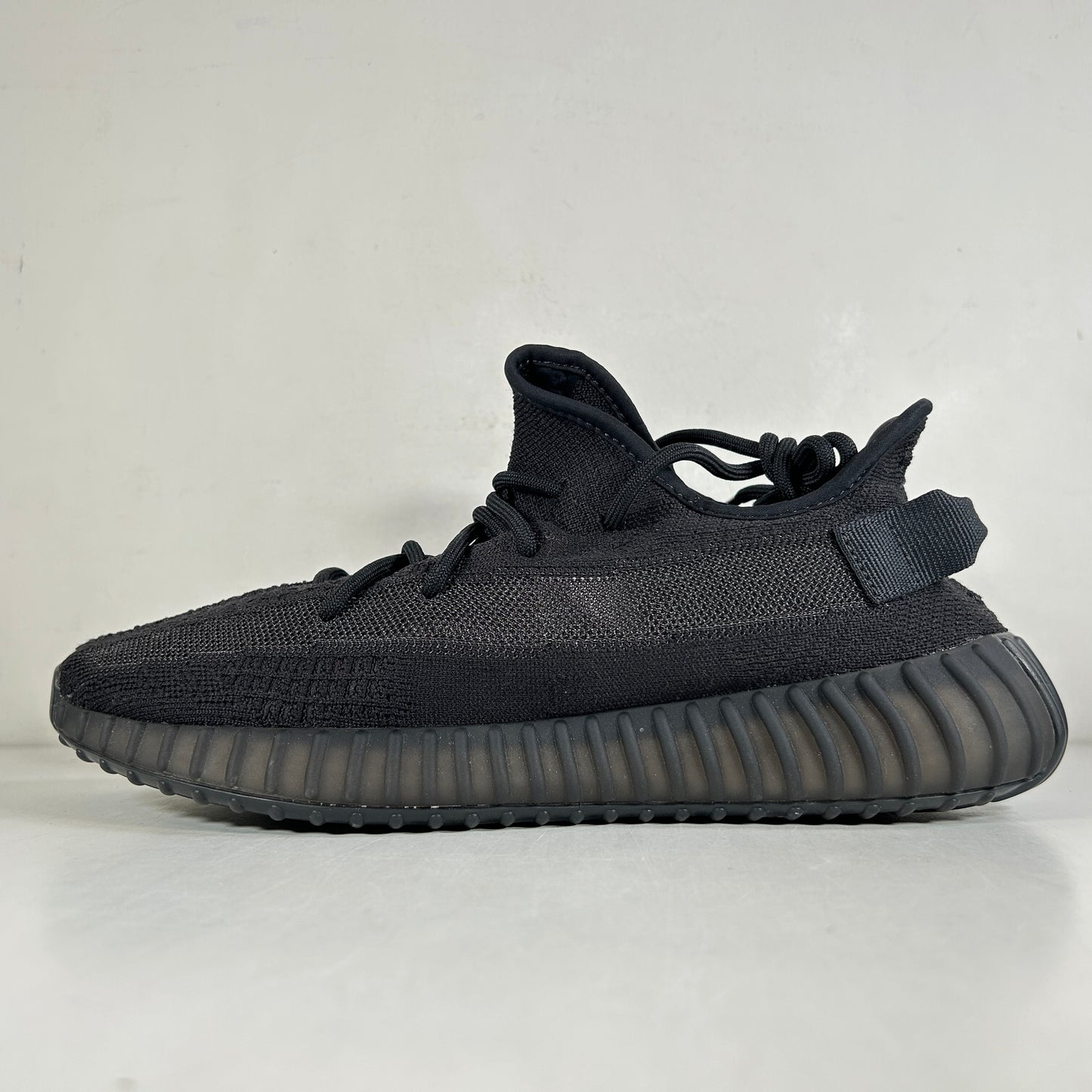 HQ4540 Adidas Yeezy Boost 350 V2 Onyx [USED] - 10.5 M (Used)