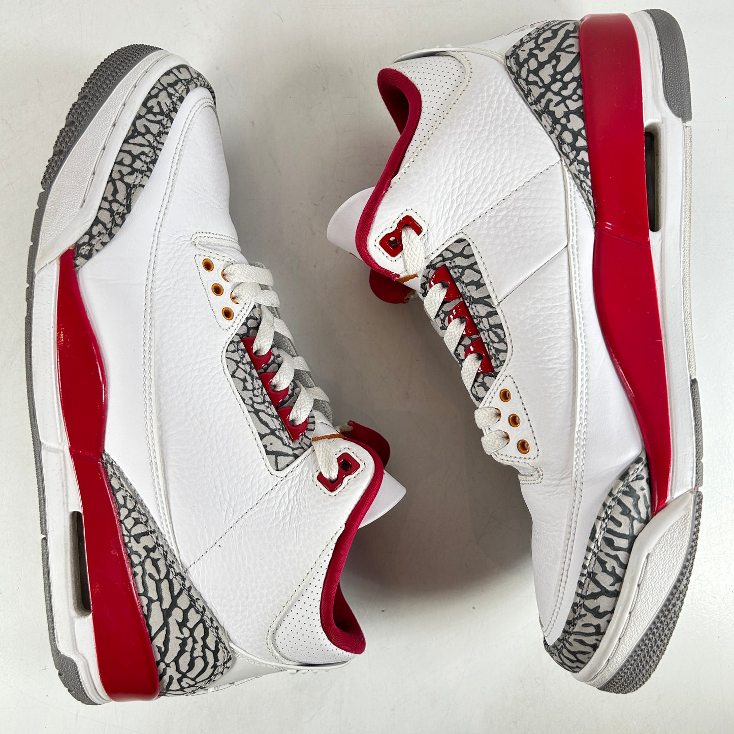 CT8532 126 Jordan 3 Retro Cardinal Red [USED] - 11 M (Used)