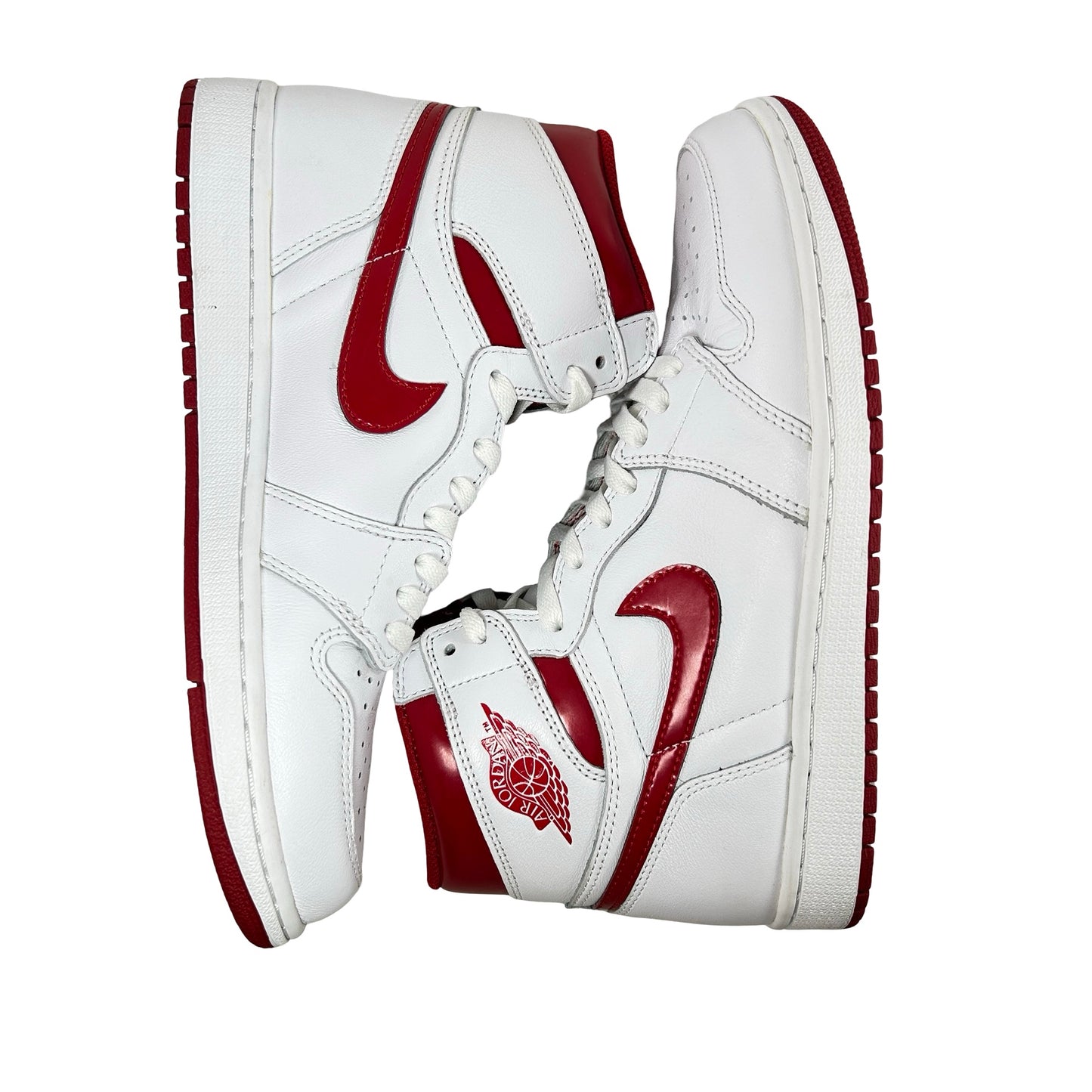 555088 103 Jordan 1 Retro Metallic Red (2017) [USED] - 9.5 M (Used)