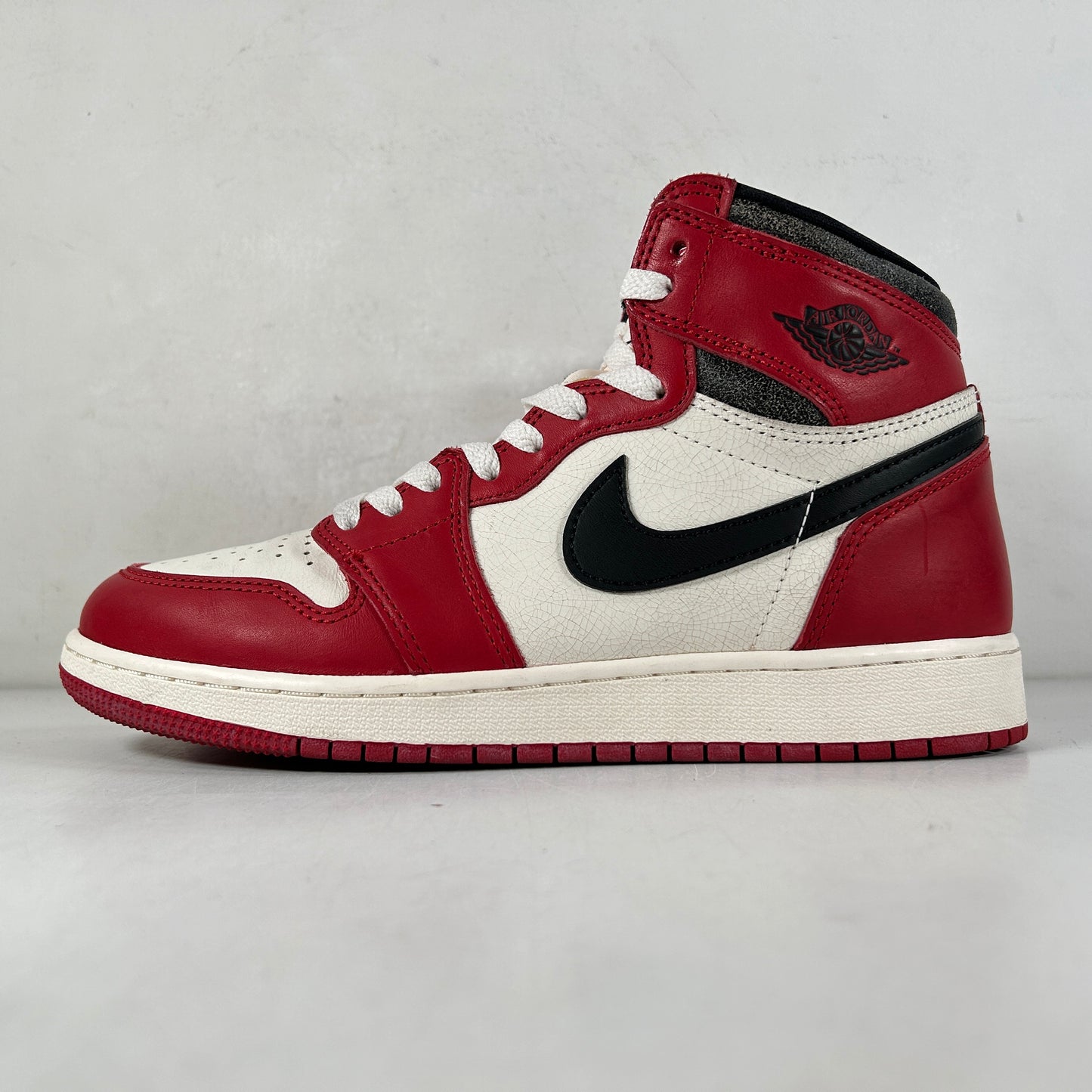 FD1437 612 Jordan 1 Retro High OG Chicago Lost and Found (GS) [USED] - 7 Y (Used3)