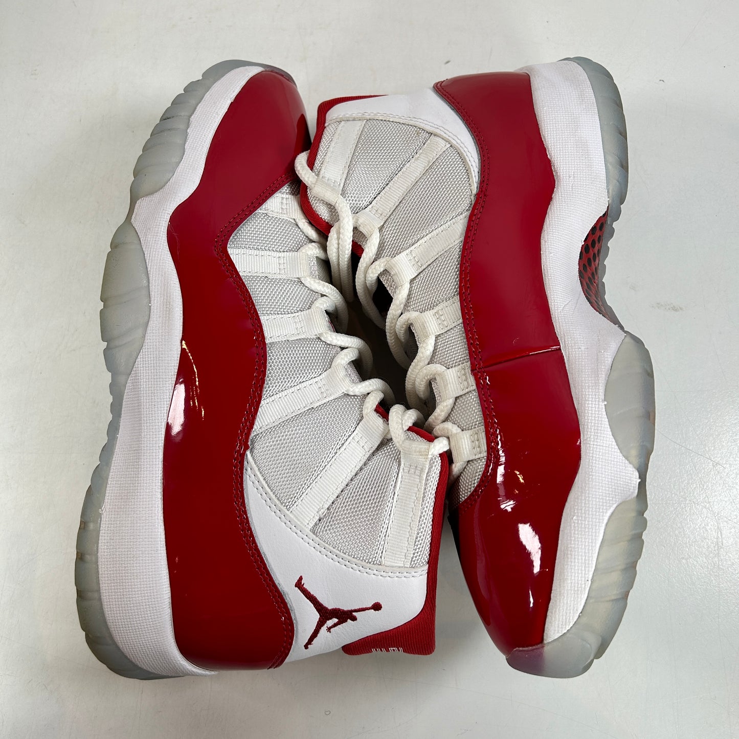 CT8012 116 Jordan 11 Retro Cherry (2022) [USED] - 9.5 M (Used4)