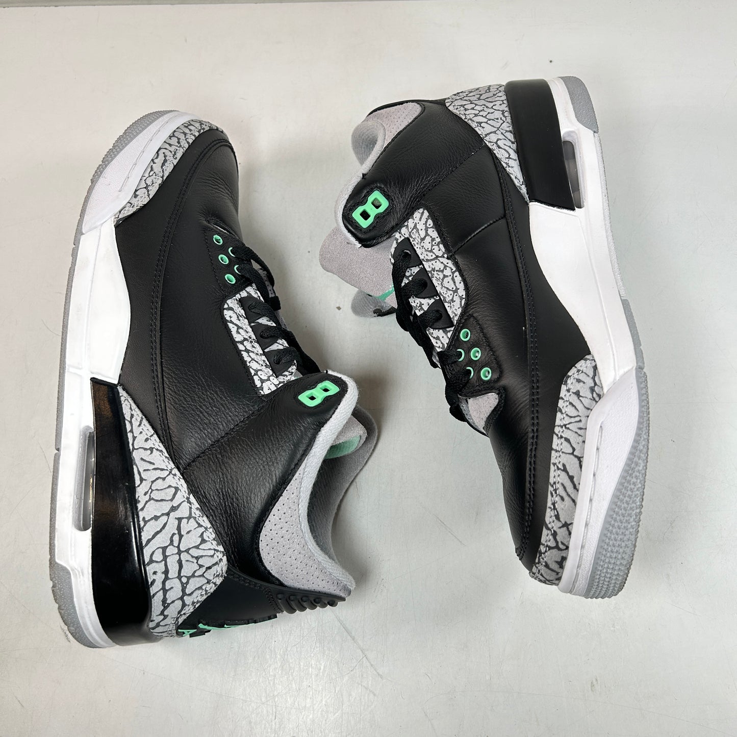 CT8532 031 Jordan 3 Retro Green Glow [USED] - 9 M (Used) (No Box)