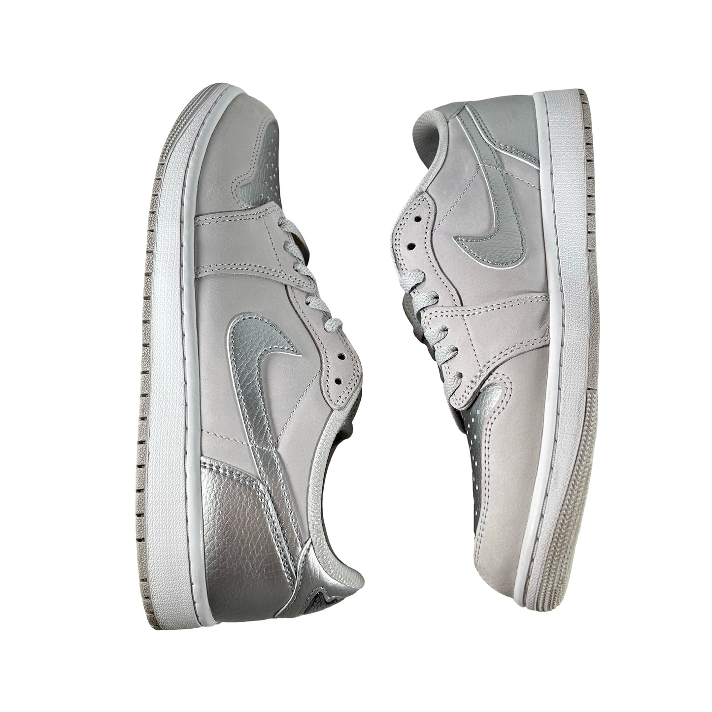 CZ0790 002 Jordan 1 Low OG Metallic Silver[USED] - 10 M (Used)